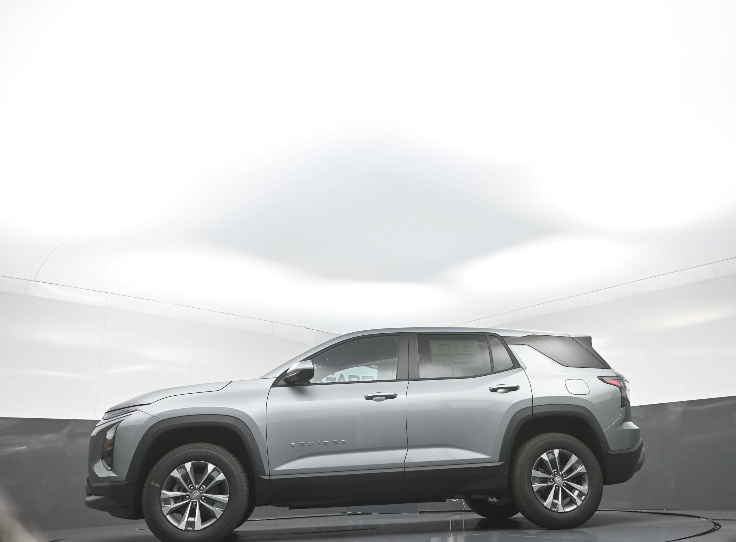 2027 Chevrolet Equinox LT - Photo 11
