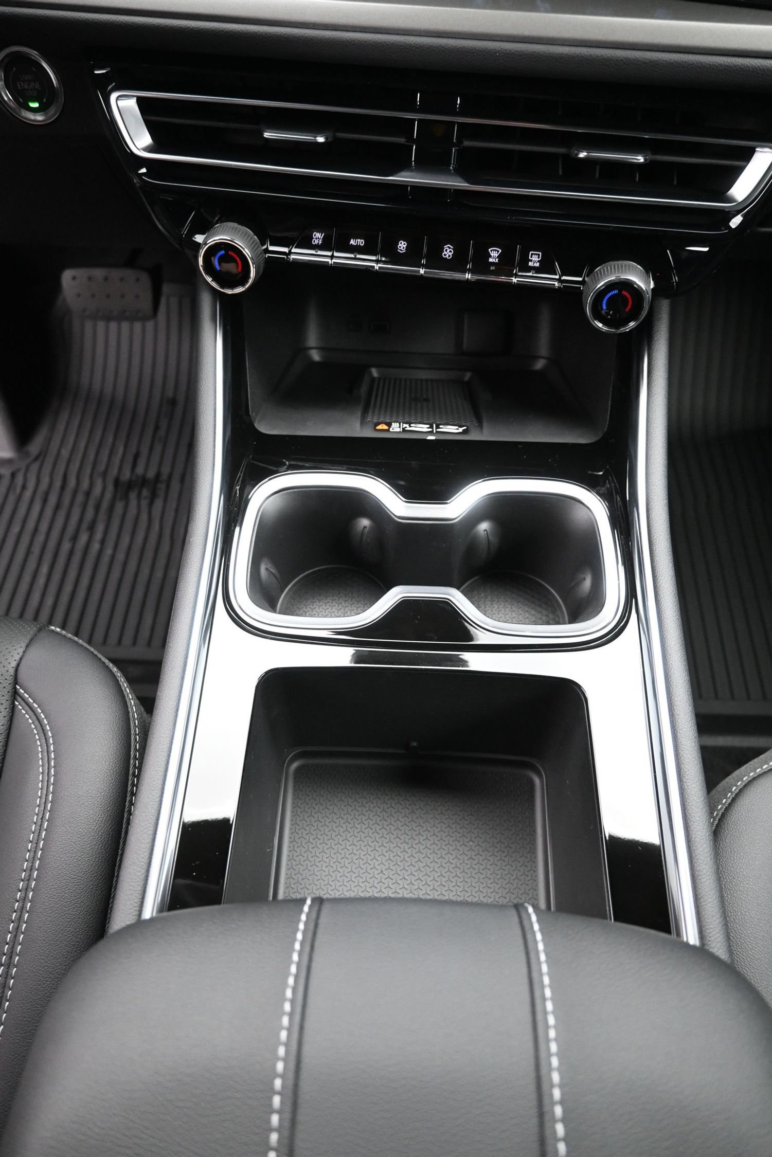 2027 Chevrolet Traverse LT - Photo 41