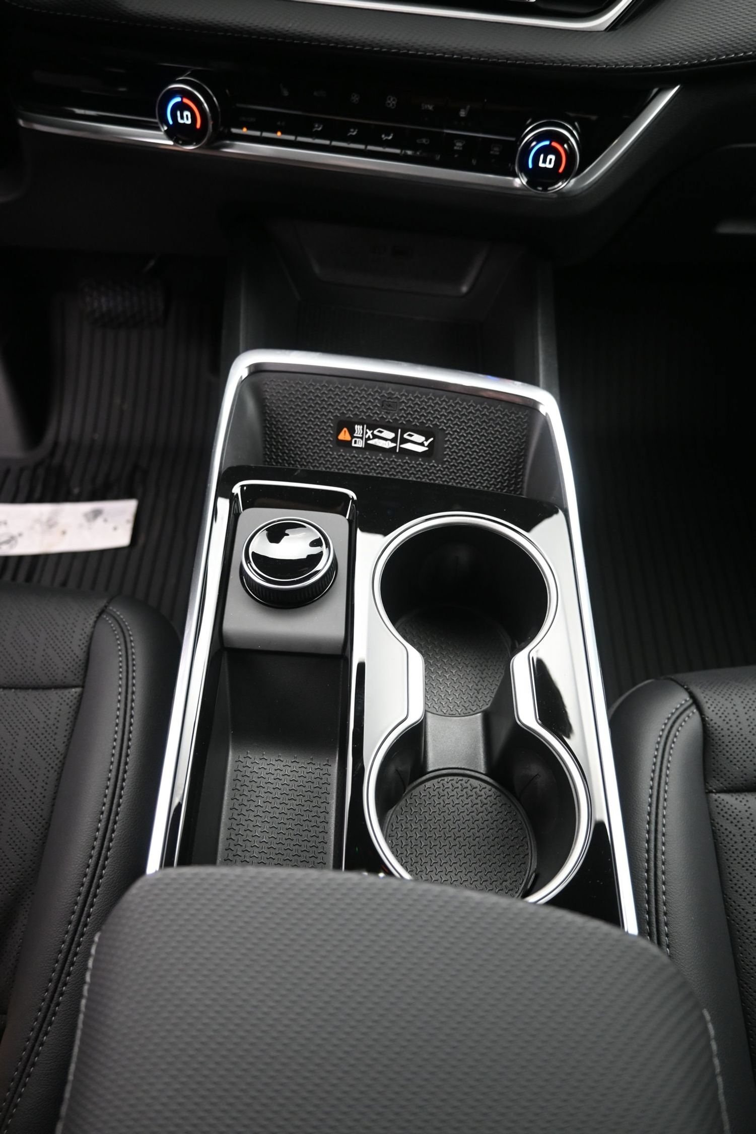 2027 Chevrolet Equinox LT - Photo 43