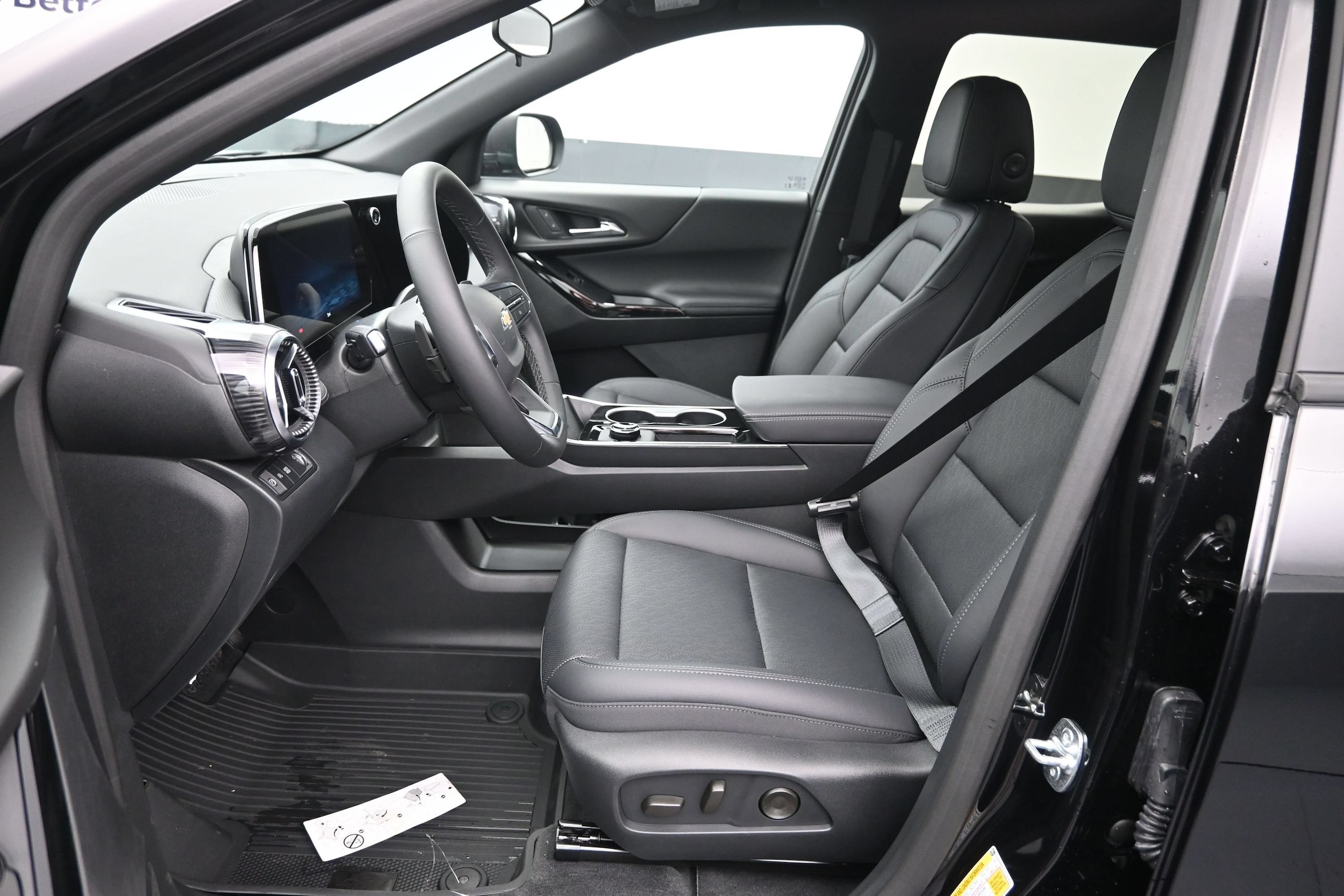 2027 Chevrolet Equinox LT - Photo 20