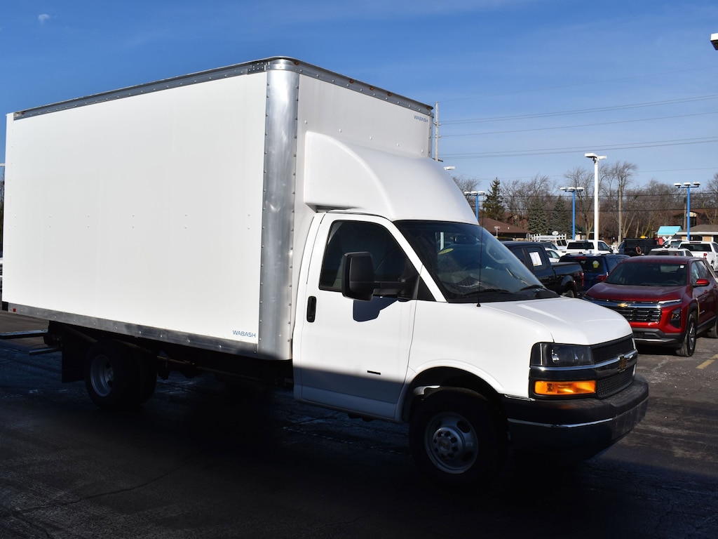 New 2024 Chevrolet Express Cutaway 3500 1WT Cutaway Van