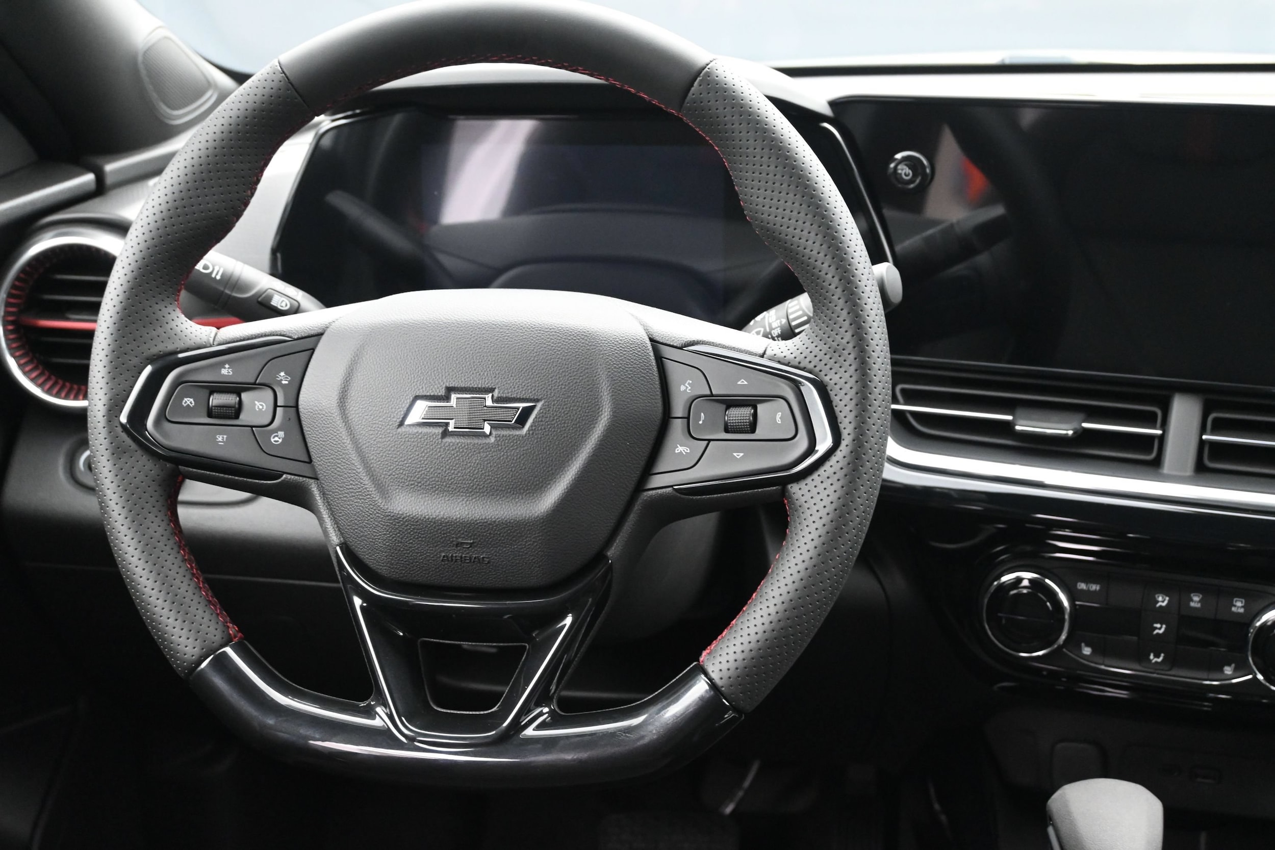 2026 Chevrolet Trax RS - Photo 17