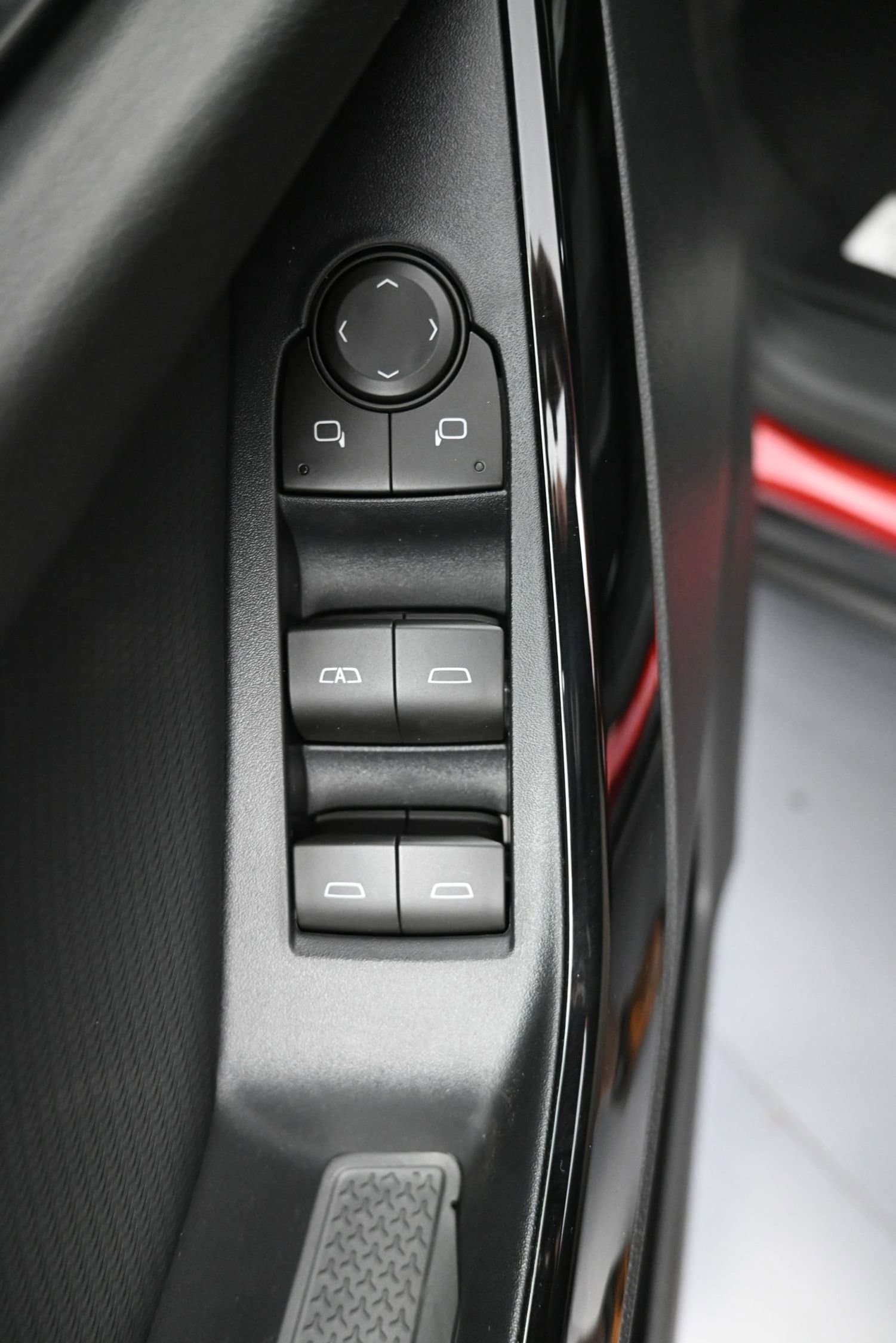 2026 Chevrolet Equinox LT - Photo 24