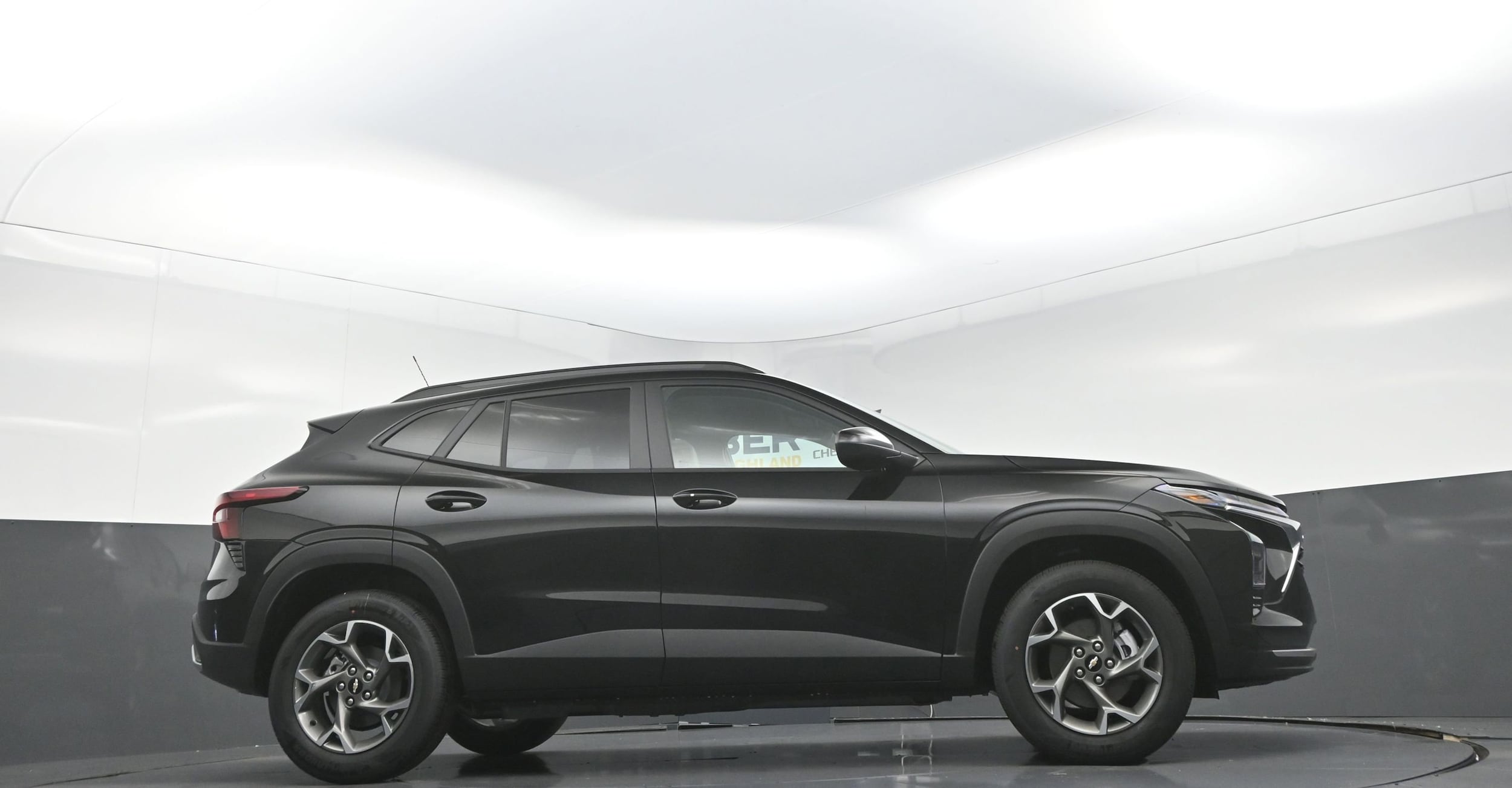 2026 Chevrolet Trax LT - Photo 9