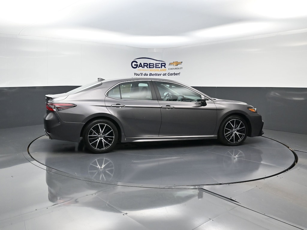 Used 2023 Toyota Camry SE Sedan