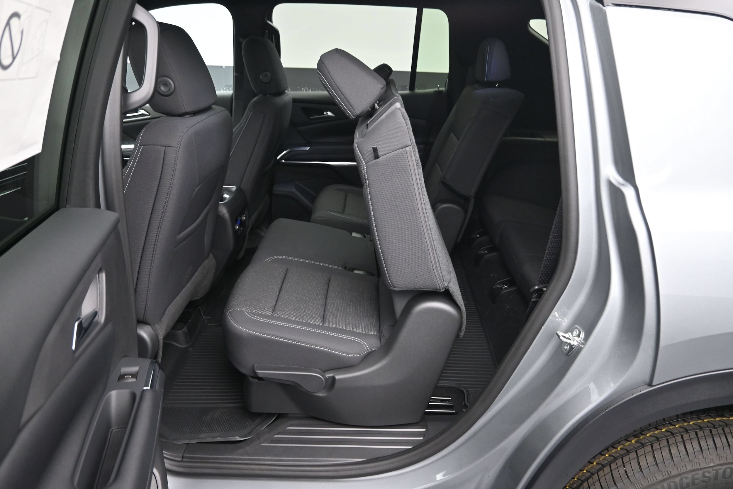 2027 Chevrolet Traverse LT - Photo 48