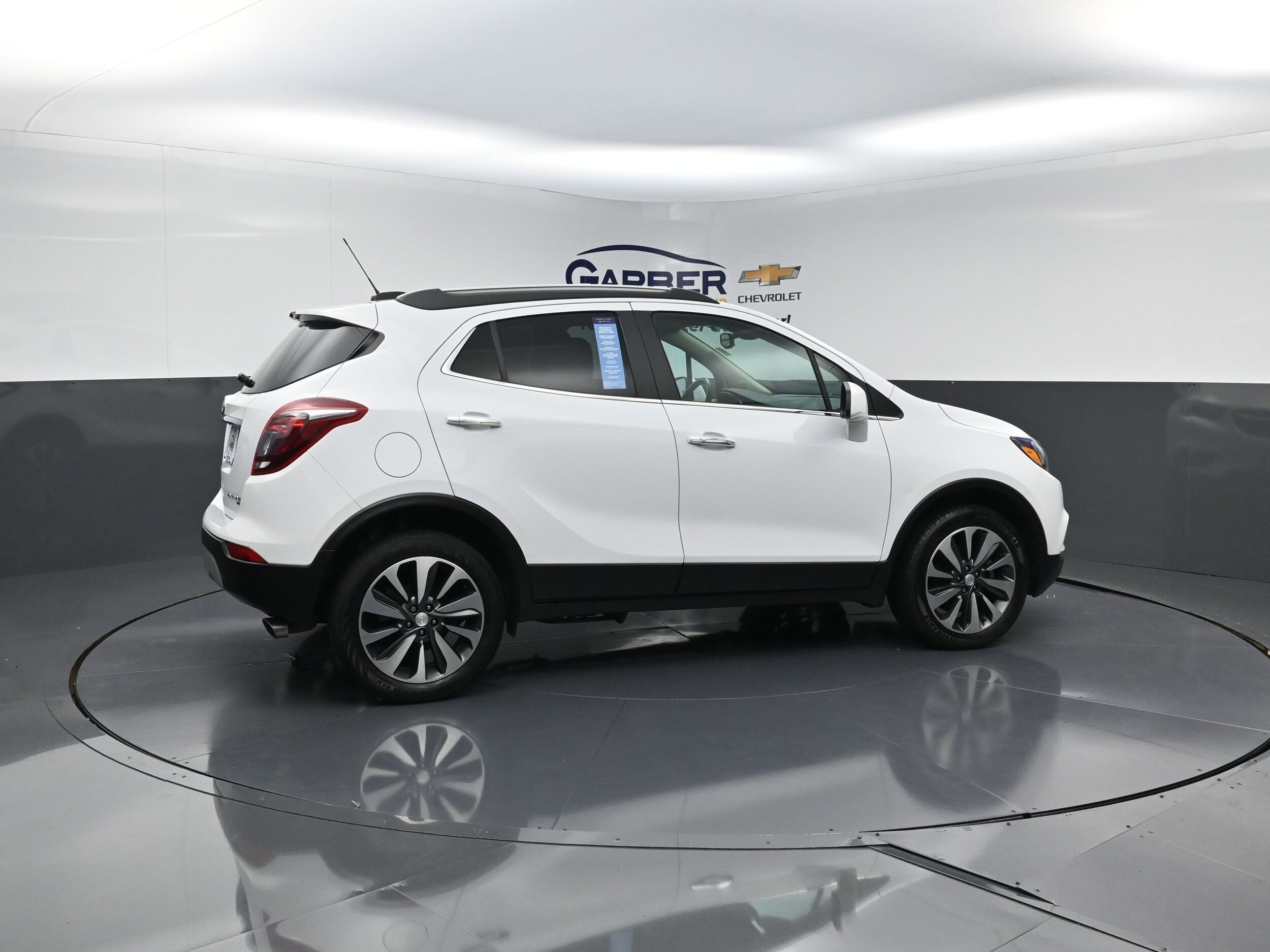2022 Buick Encore Preferred photo 2