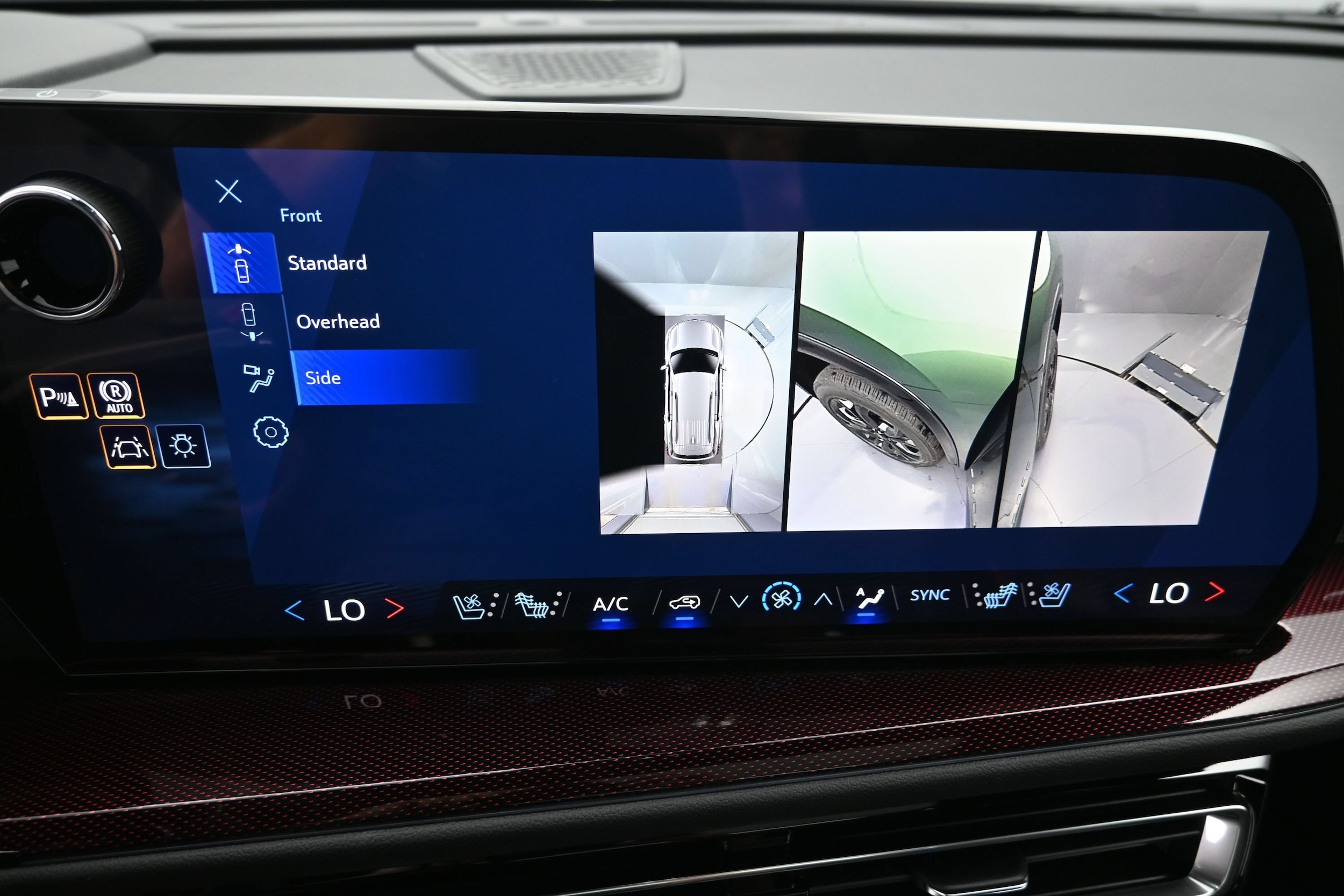 2027 Chevrolet Traverse RS - Photo 45
