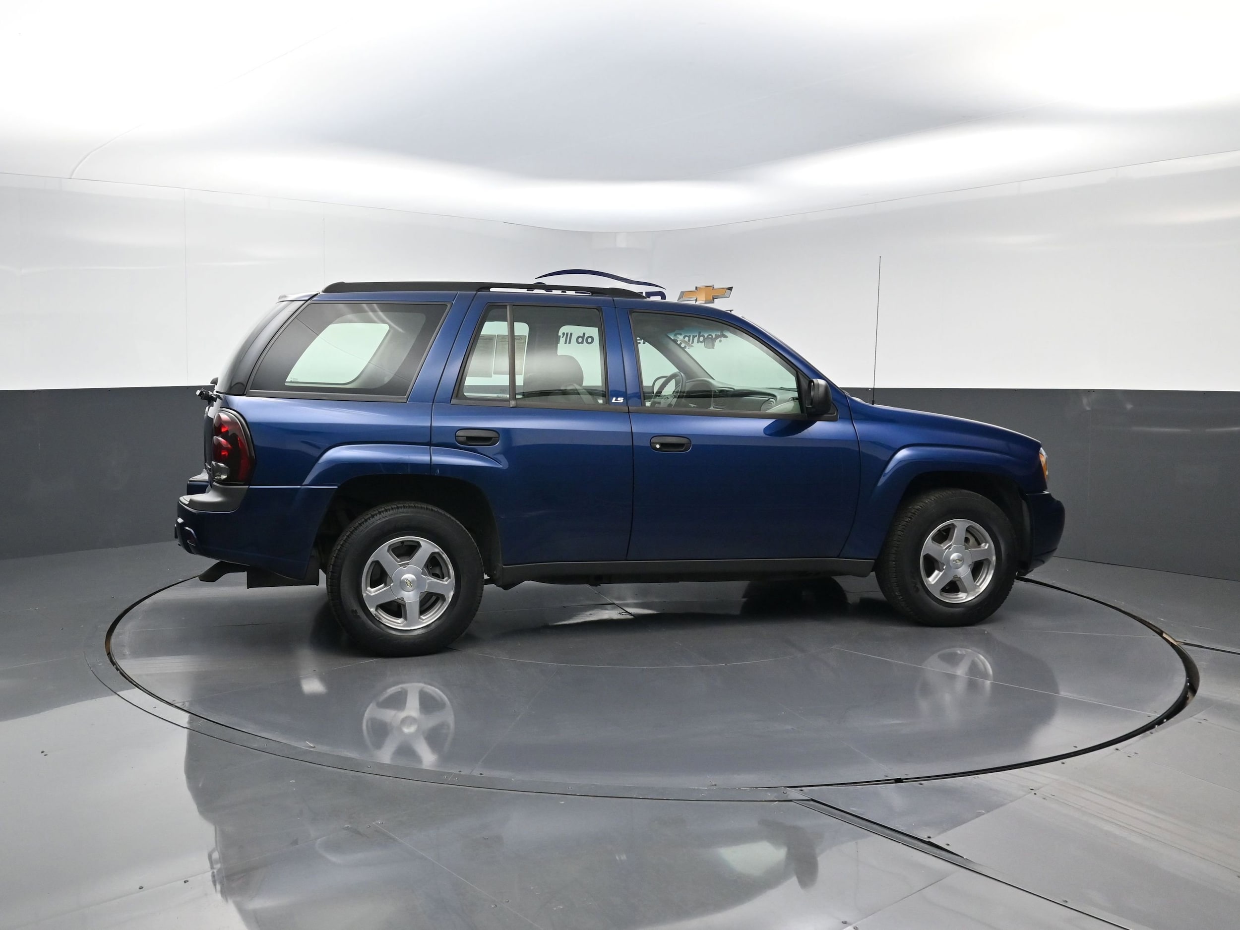 Used 2004 Chevrolet TrailBlazer LS with VIN 1GNDS13S242204265 for sale in Highland, IN