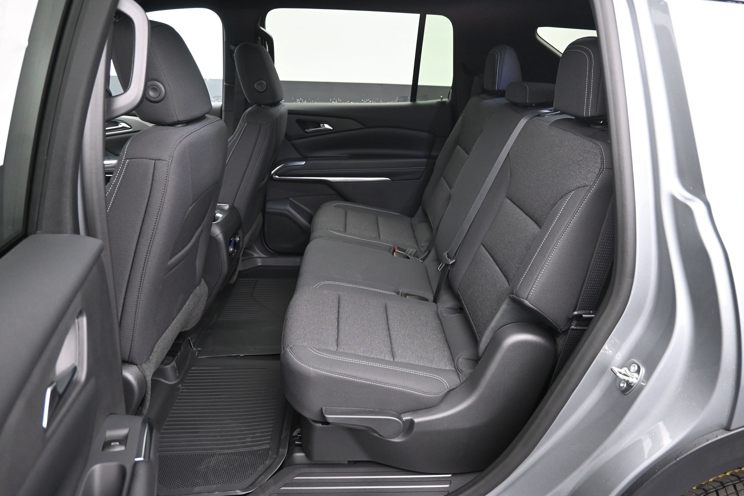 2027 Chevrolet Traverse LT - Photo 47