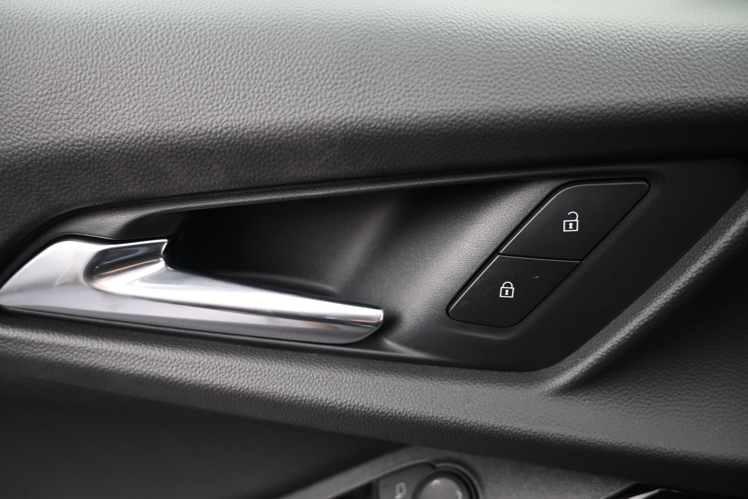 2027 Chevrolet Equinox LT - Photo 23