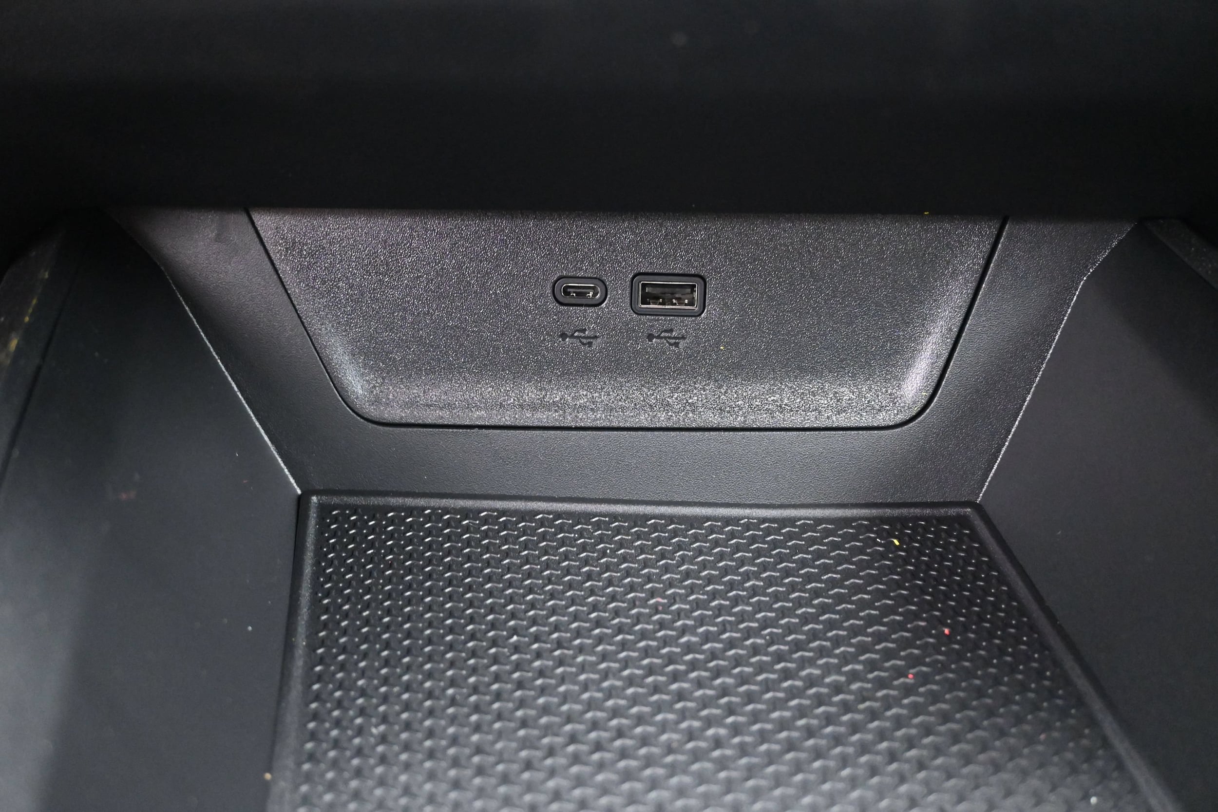 2027 Chevrolet Equinox LT - Photo 40