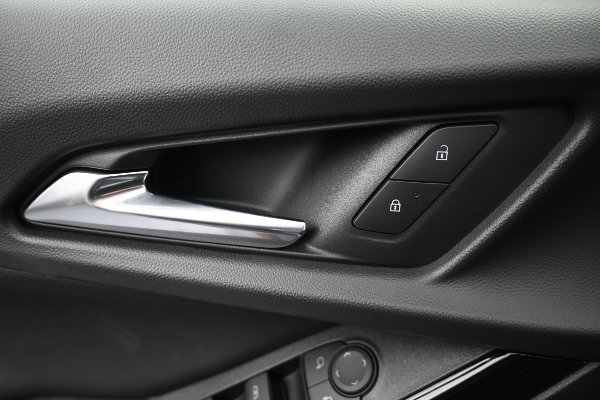 2027 Chevrolet Equinox LT - Photo 23