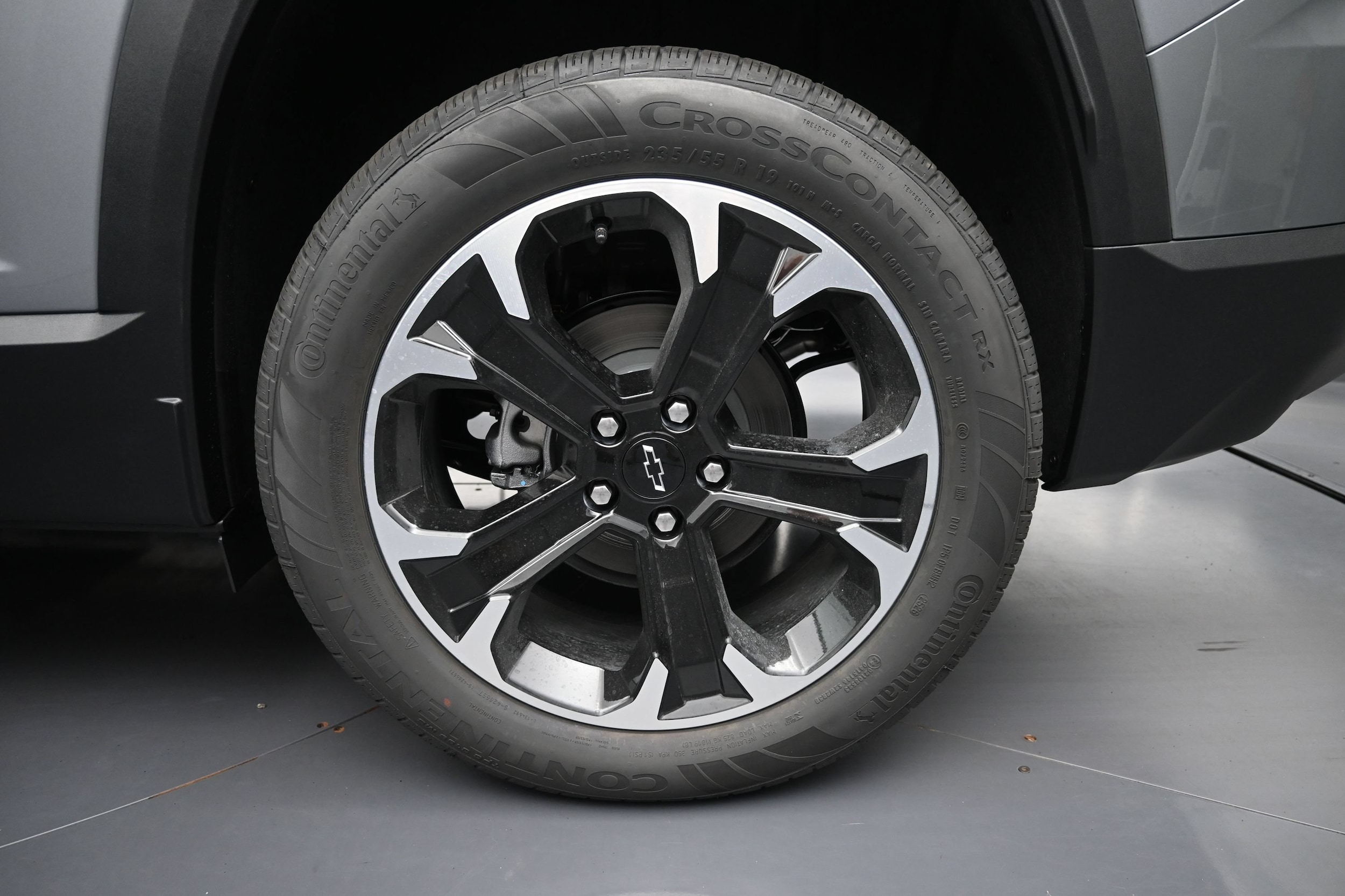2027 Chevrolet Equinox LT - Photo 53