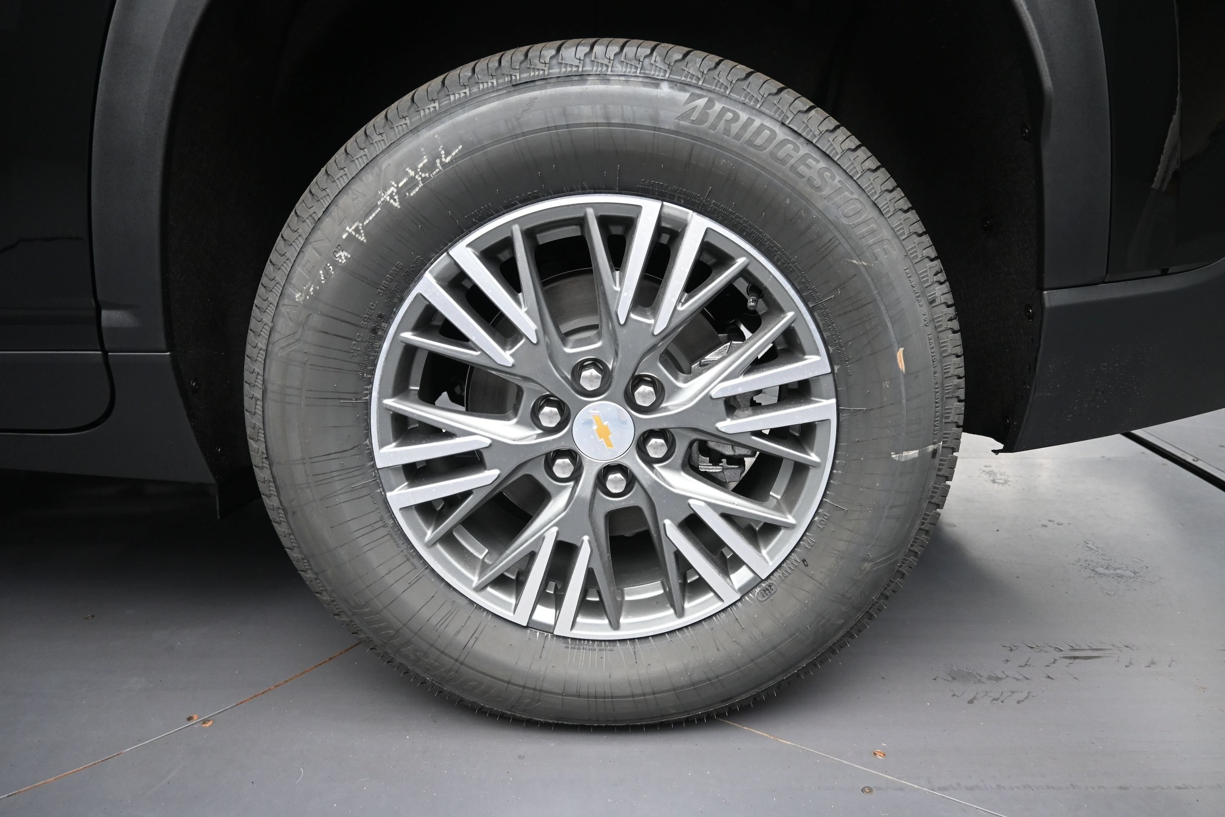2027 Chevrolet Traverse LT - Photo 56