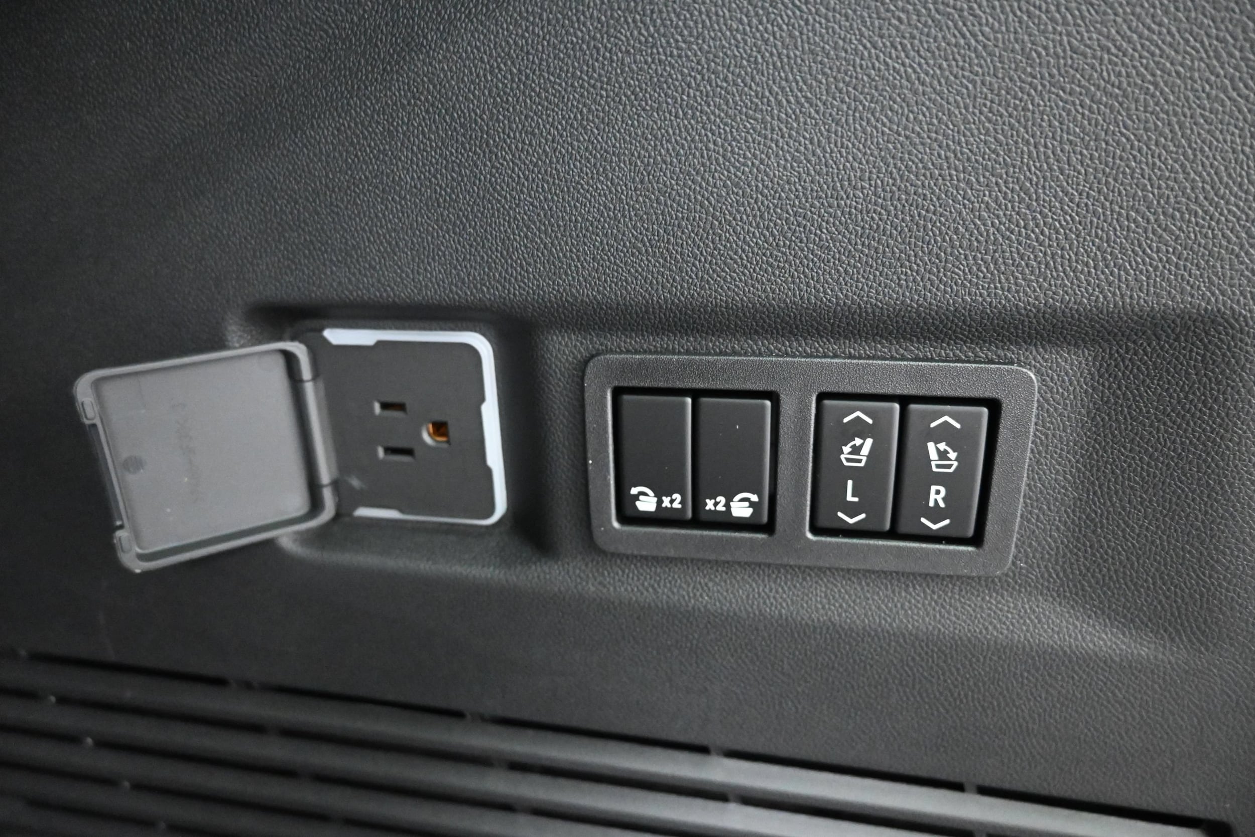 2026 Chevrolet Tahoe Premier - Photo 66