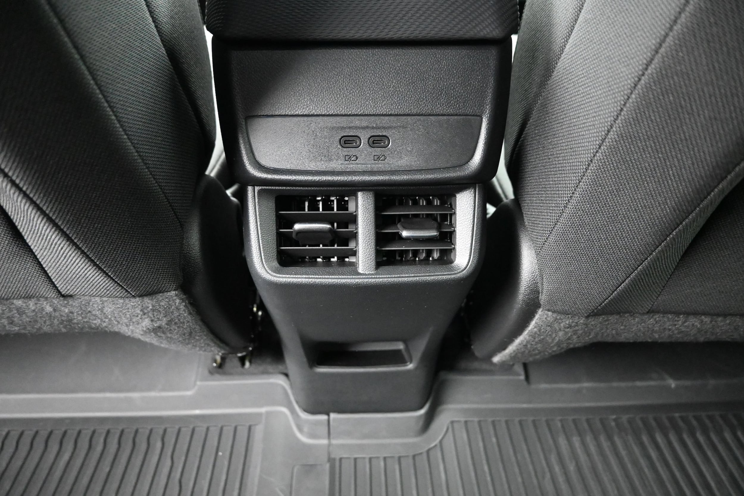 2027 Chevrolet Equinox LT - Photo 46