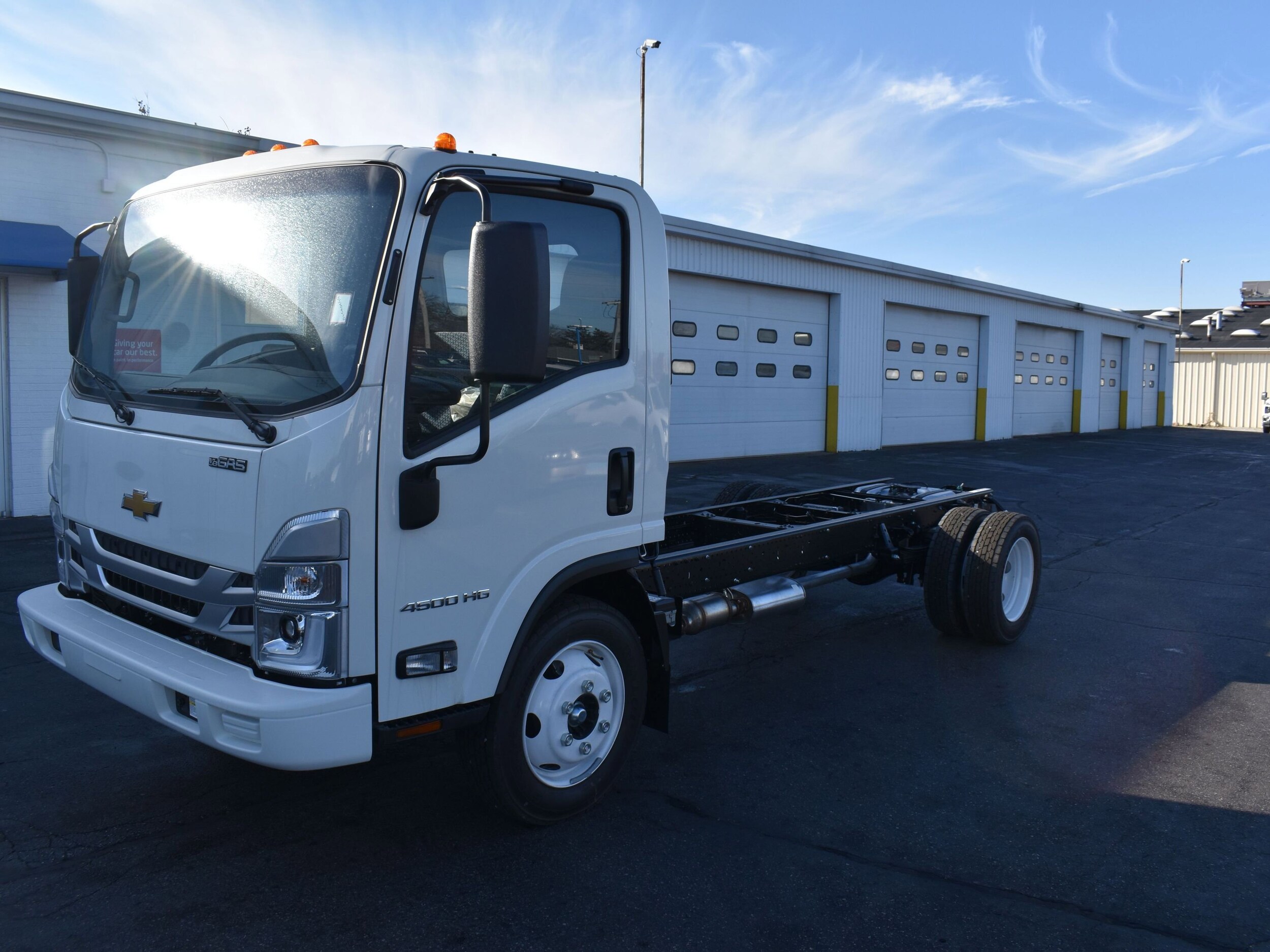 2025 Chevrolet Silverado 4500HD photo 3
