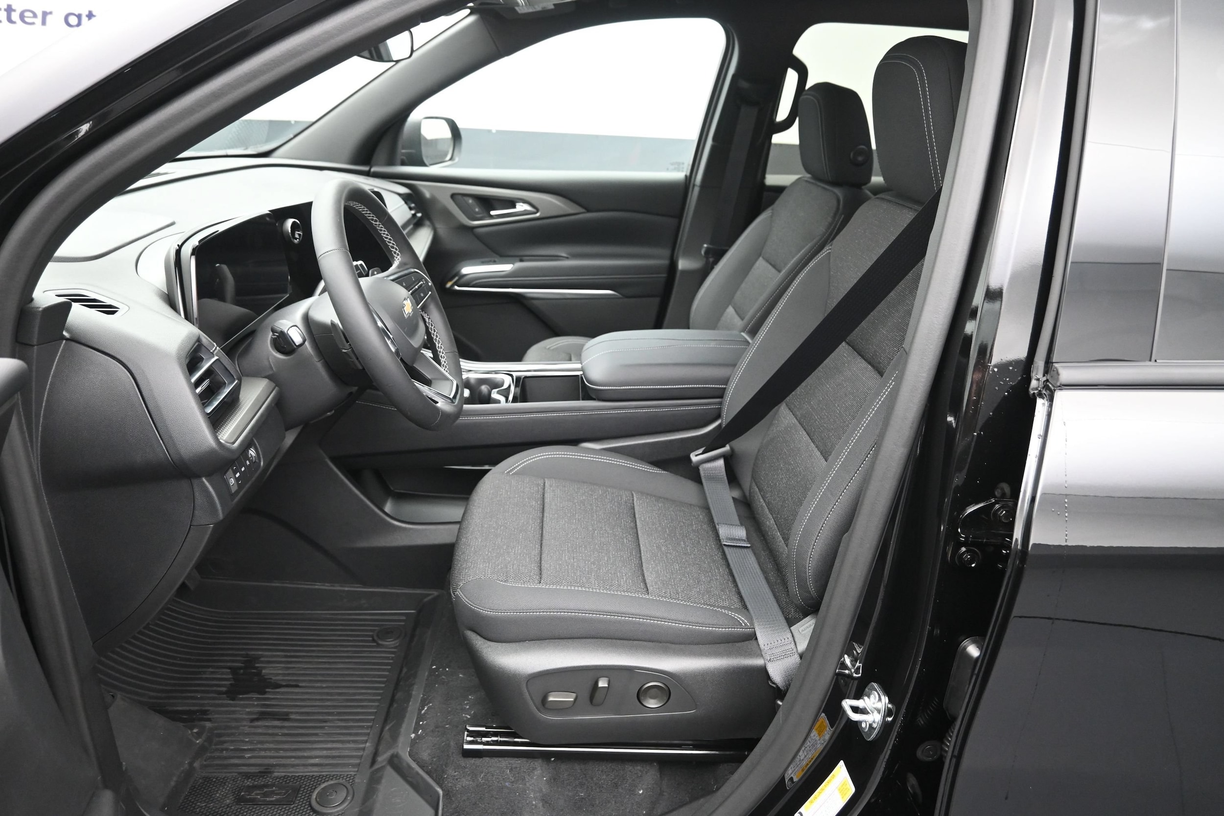 2027 Chevrolet Traverse LT - Photo 19