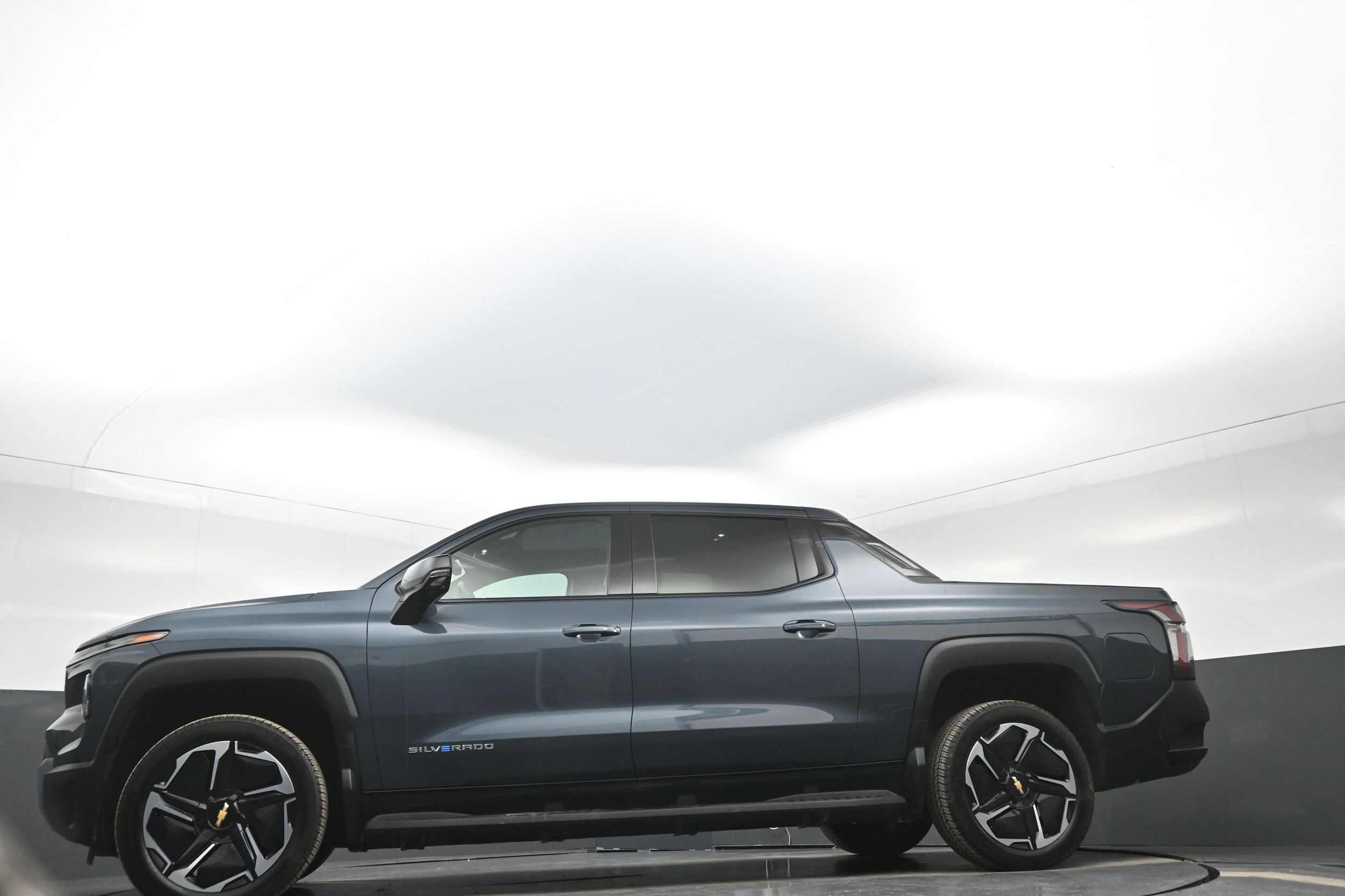2026 Chevrolet Silverado EV LT - Photo 11