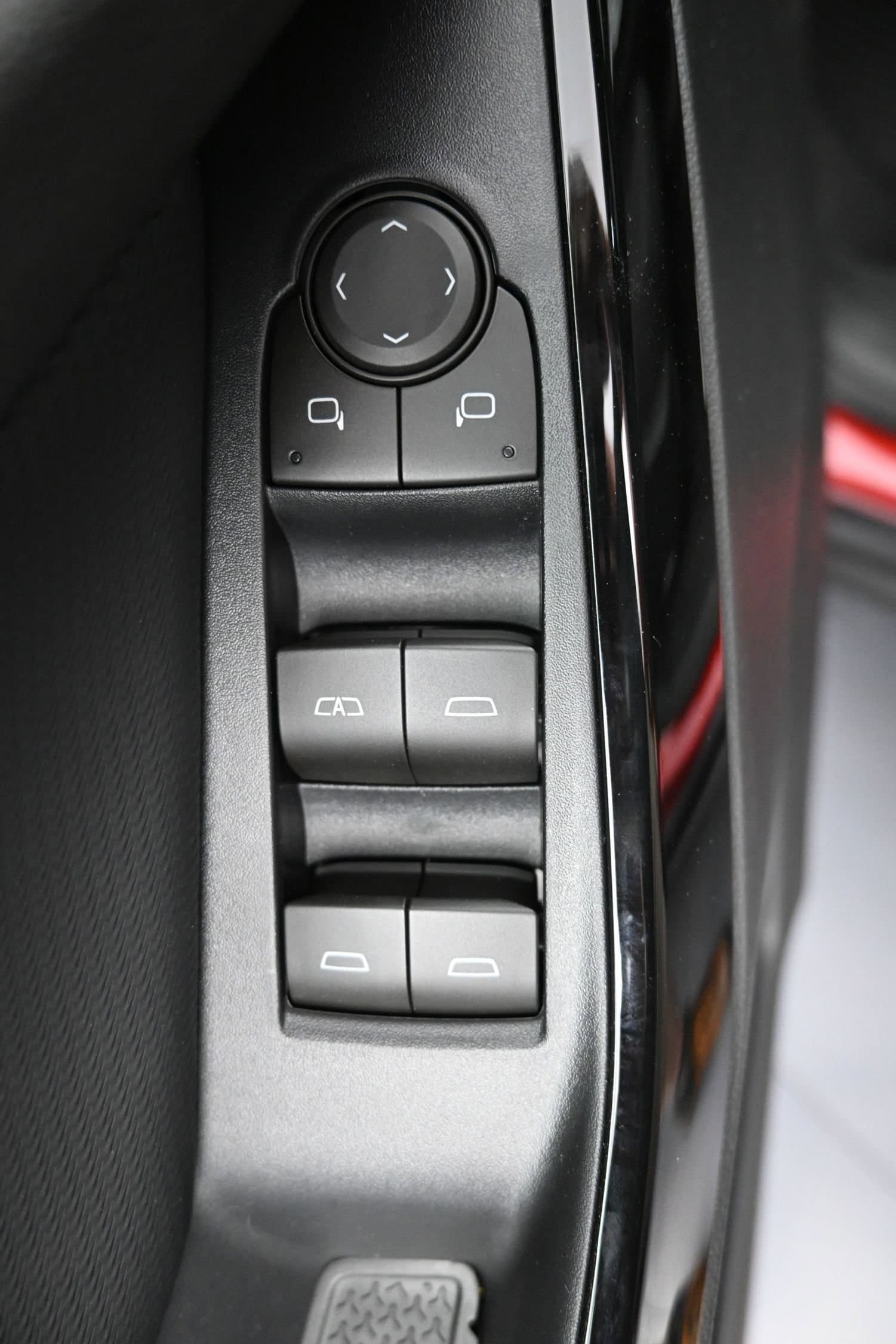 2026 Chevrolet Equinox LT - Photo 24