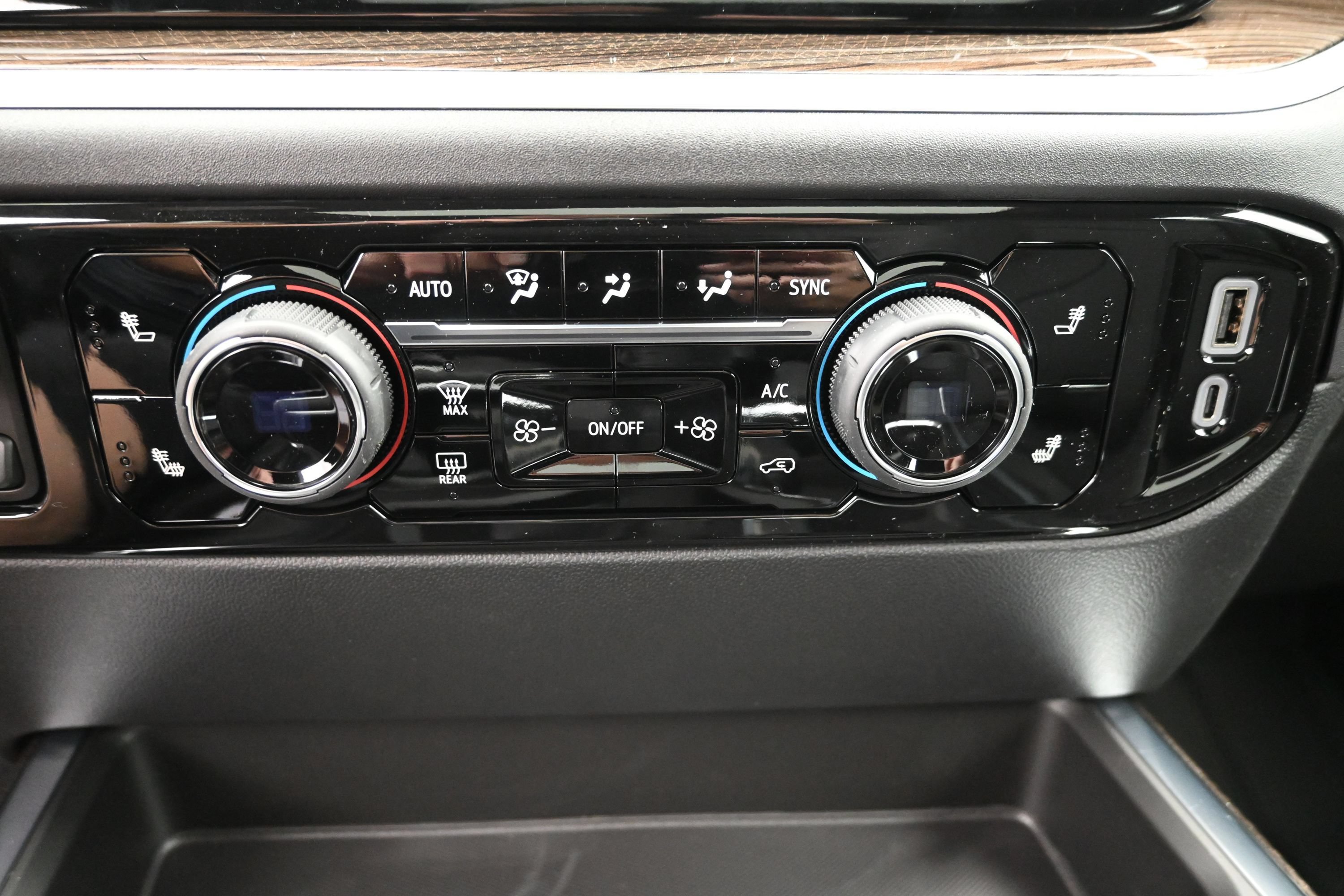 2026 Chevrolet Silverado 1500 RST - Photo 45