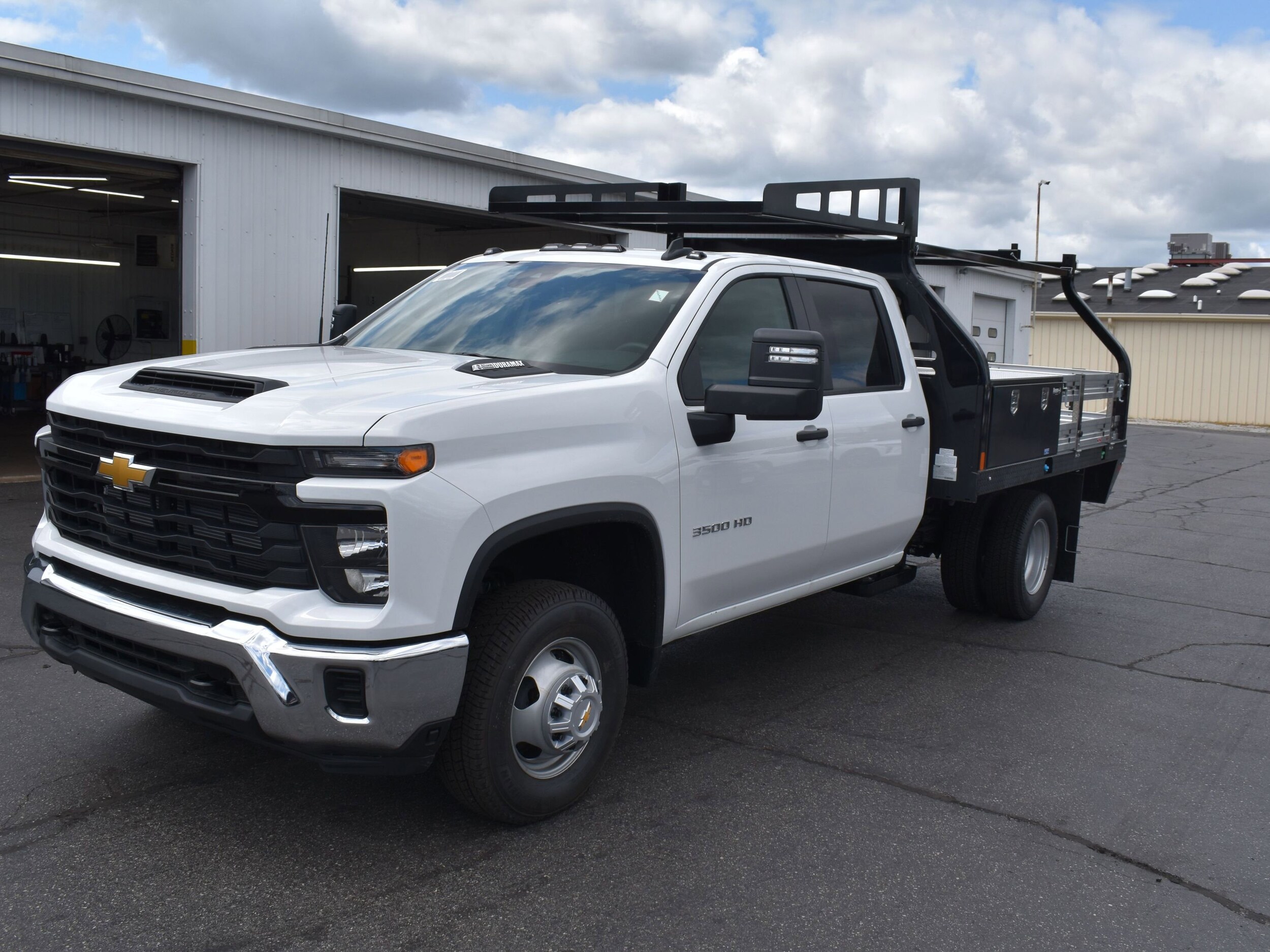 2024 Chevrolet Silverado 3500HD Work Truck photo 3