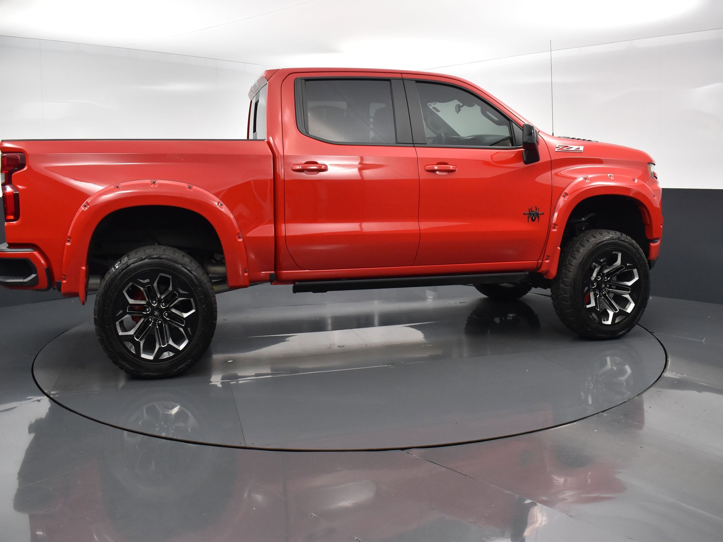 Used 2020 Chevrolet Silverado 1500 RST with VIN 3GCUYEEL7LG302248 for sale in Highland, IN