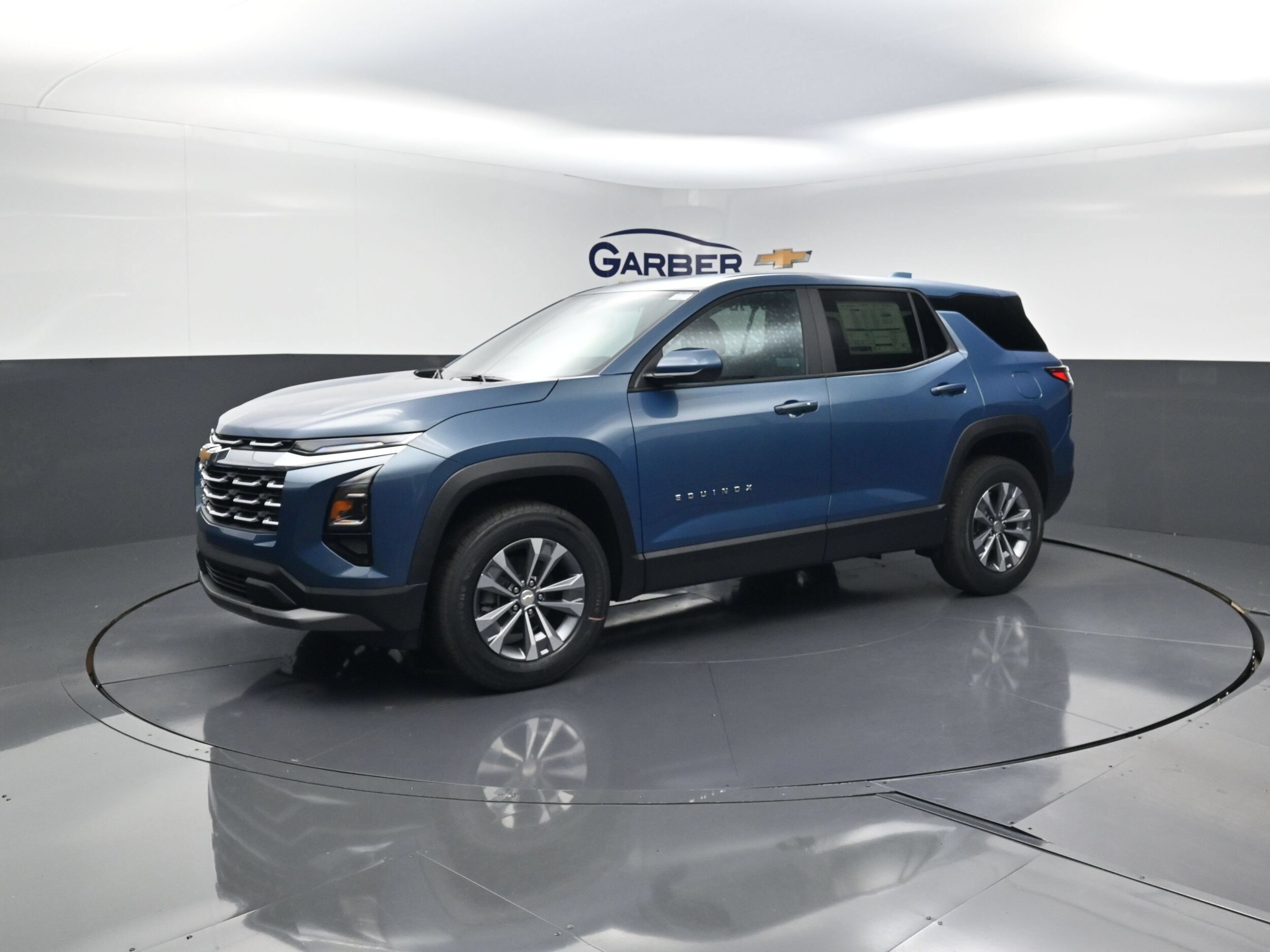 2027 Chevrolet Equinox LT - Photo 6