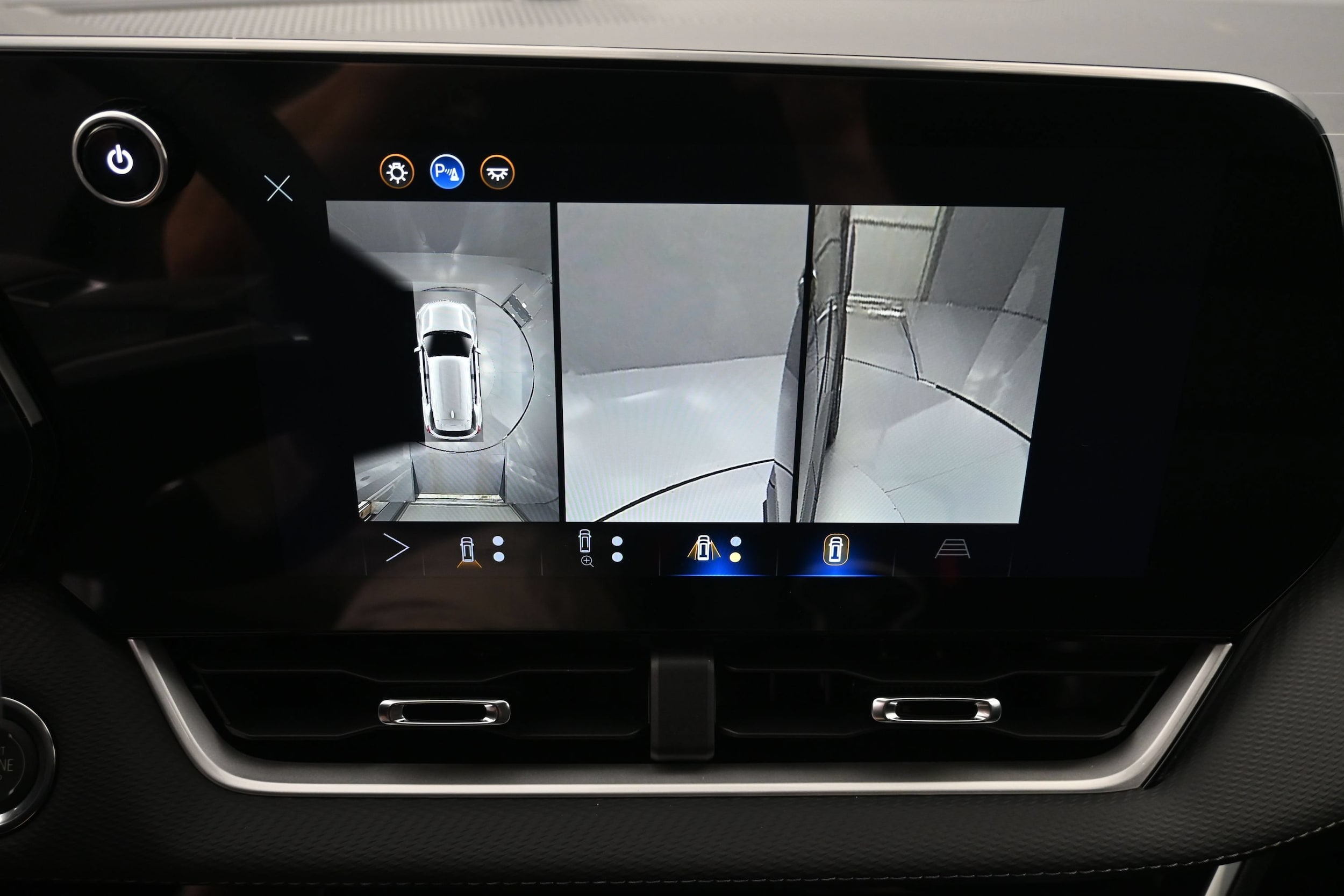 2026 Chevrolet Equinox LT - Photo 40