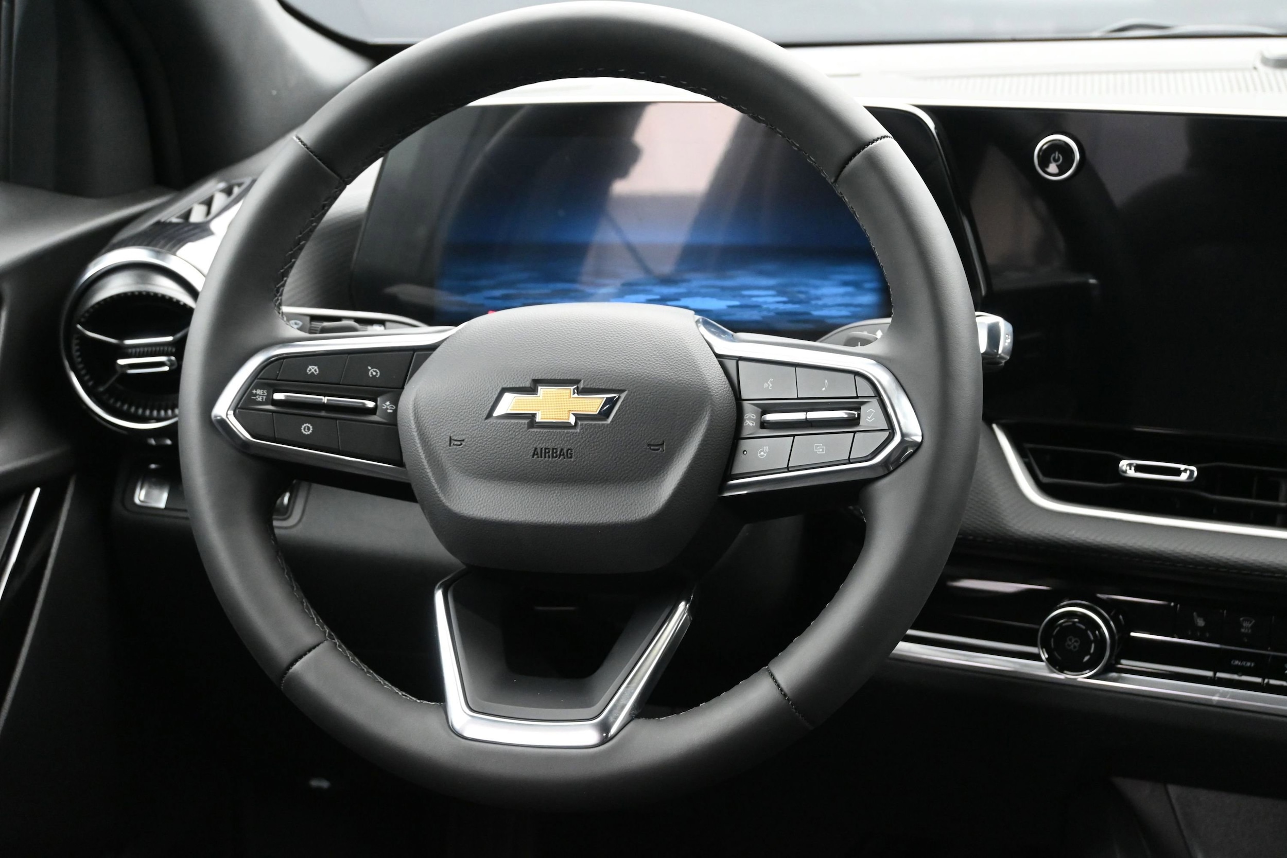 2026 Chevrolet Equinox LT - Photo 17