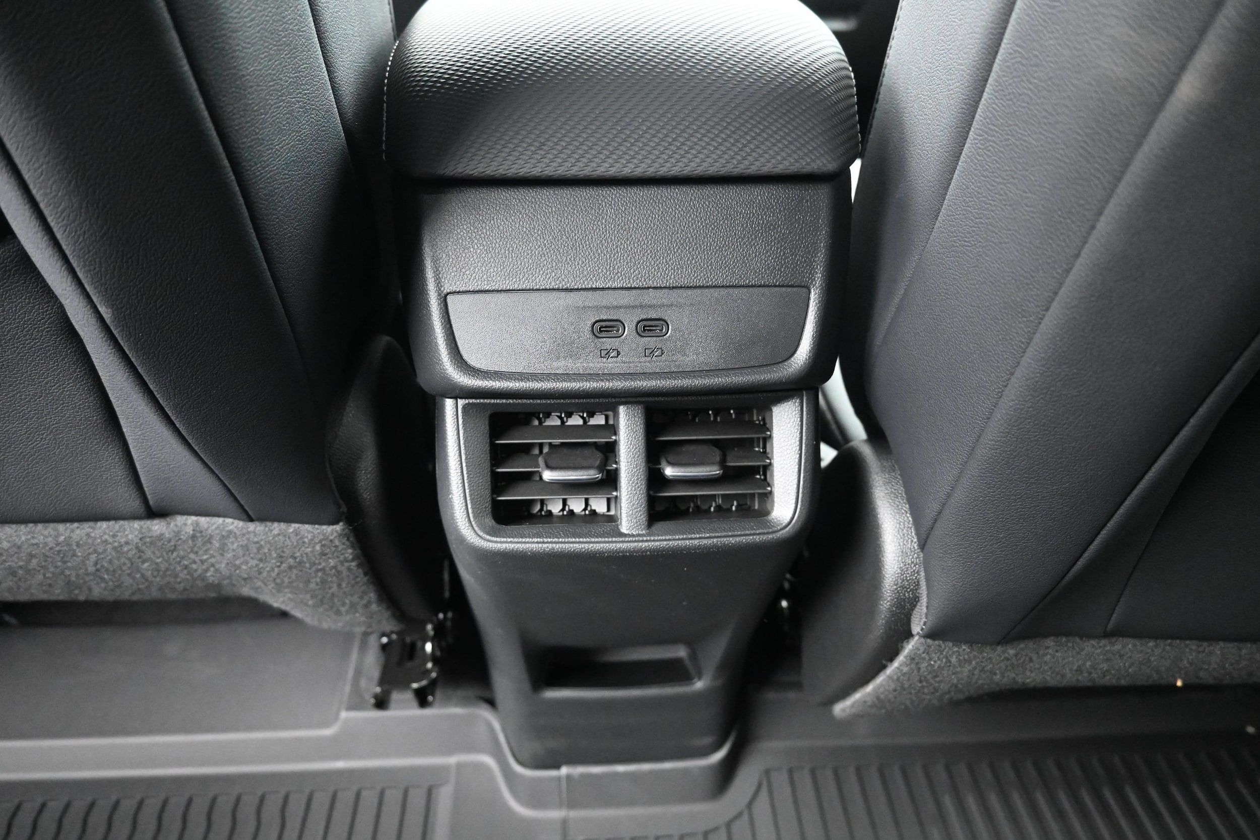 2027 Chevrolet Equinox LT - Photo 47