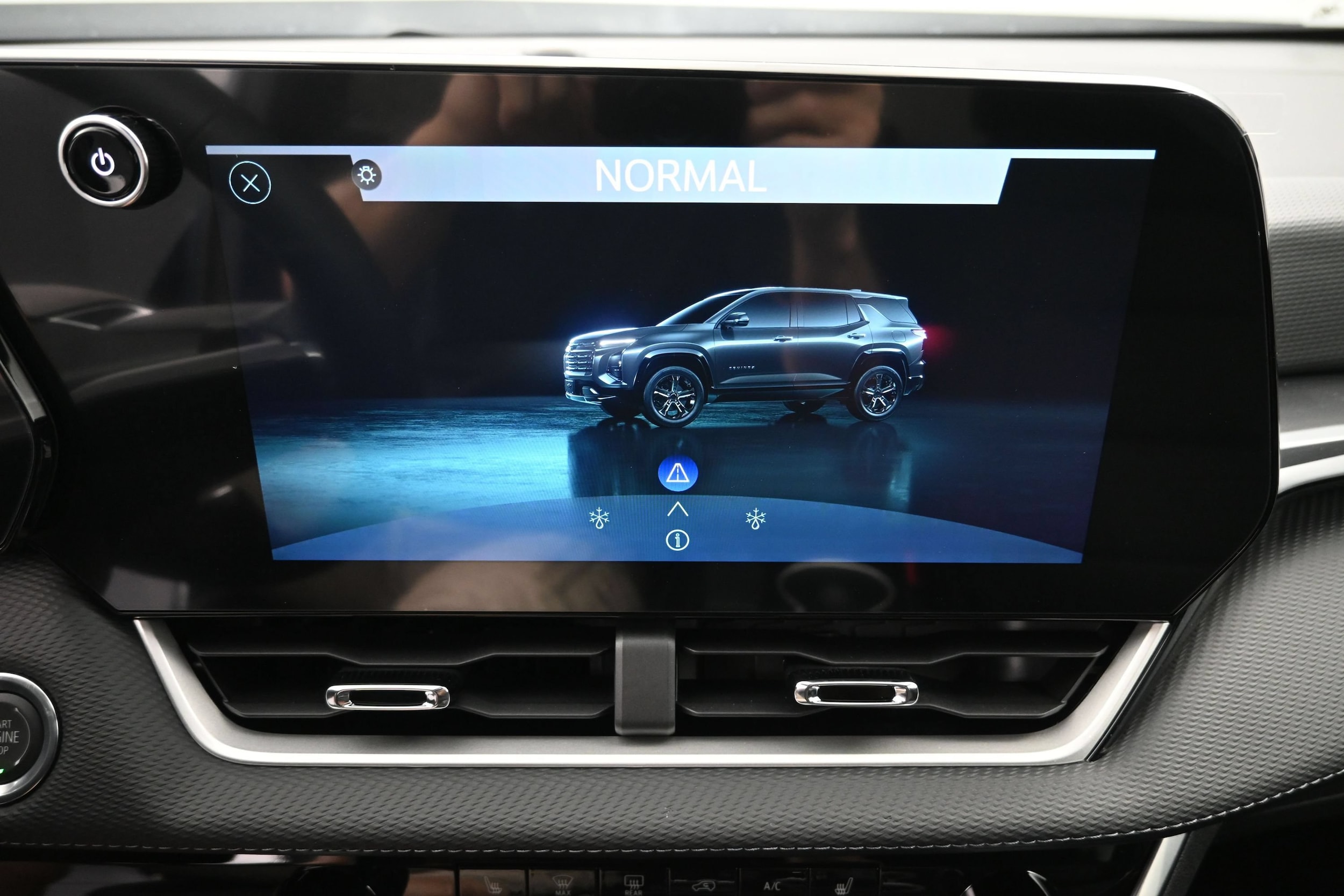 2027 Chevrolet Equinox LT - Photo 37