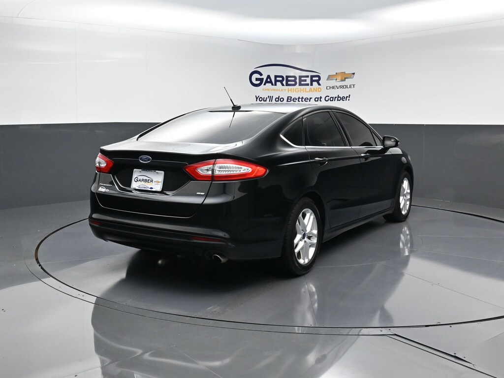 Used 2016 Ford Fusion SE Sedan