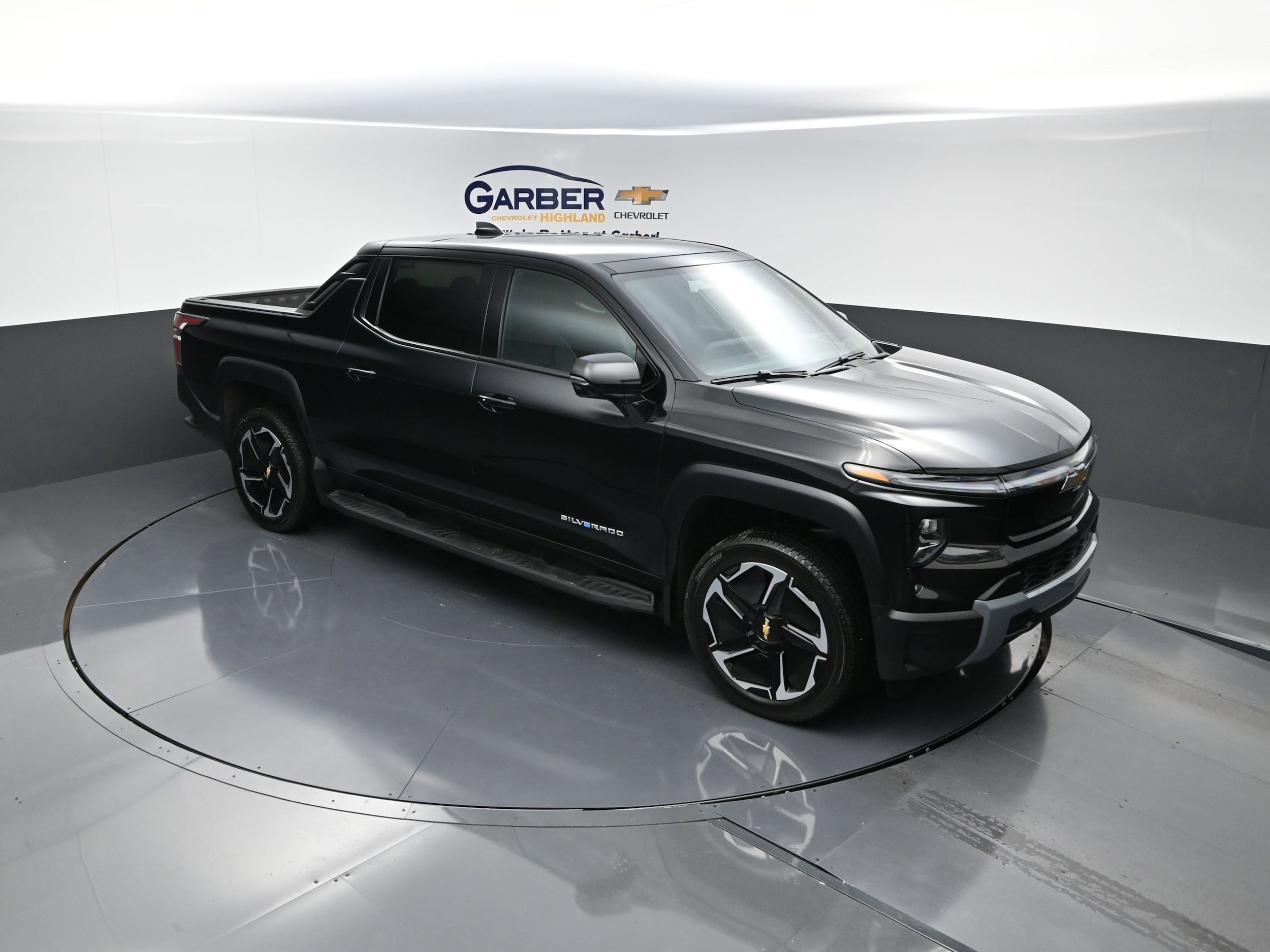 2026 Chevrolet Silverado EV LT's photo