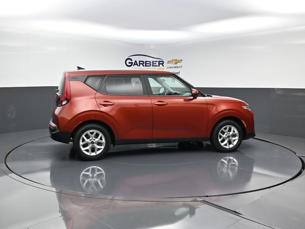 Used 2022 Kia Soul LX Hatchback