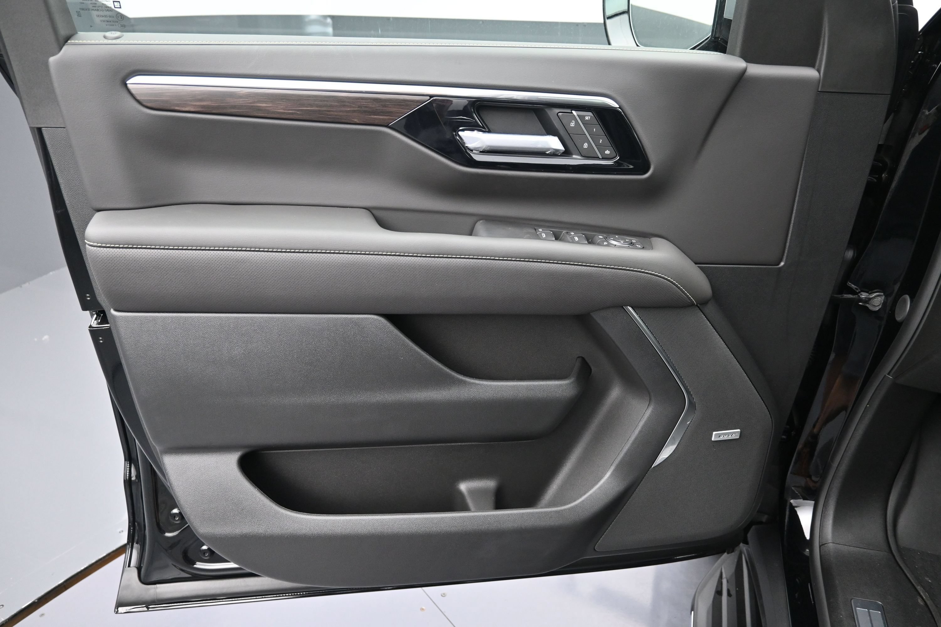 2026 Chevrolet Tahoe Premier - Photo 23