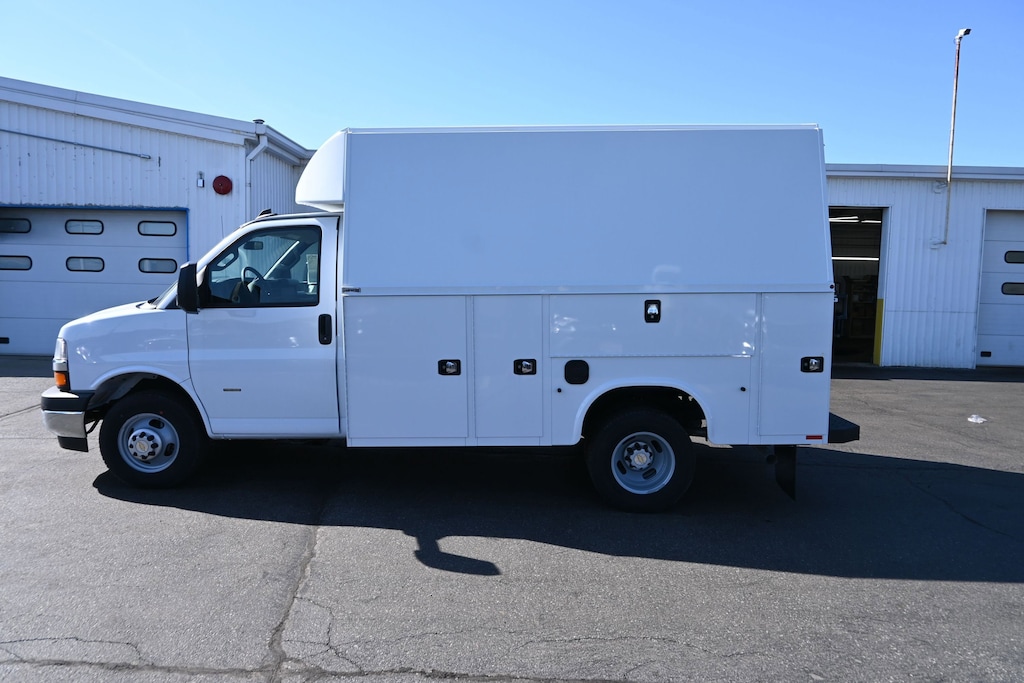 New 2025 Chevrolet Express Cutaway 3500 1WT Cutaway Van