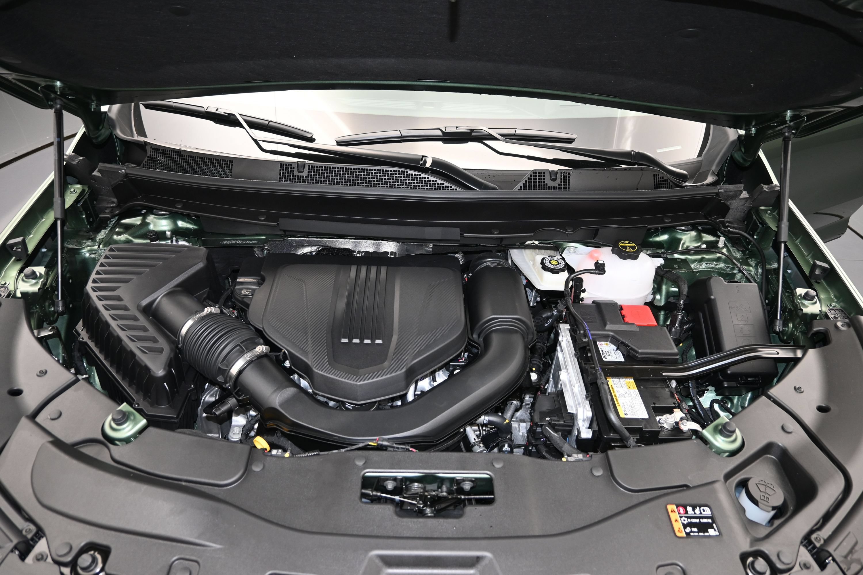2027 Chevrolet Traverse LT - Photo 56