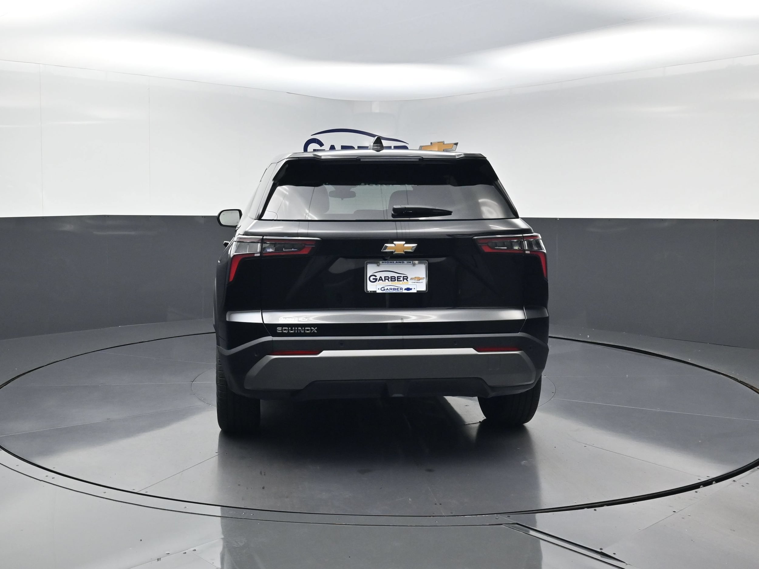 2027 Chevrolet Equinox LT - Photo 4