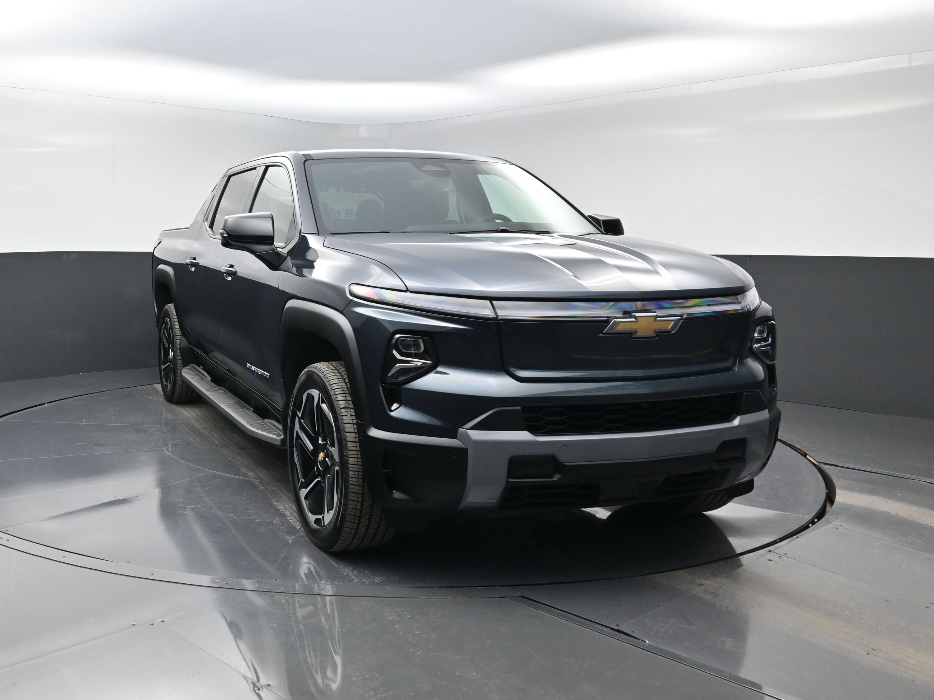 2026 Chevrolet Silverado EV LT - Photo 8