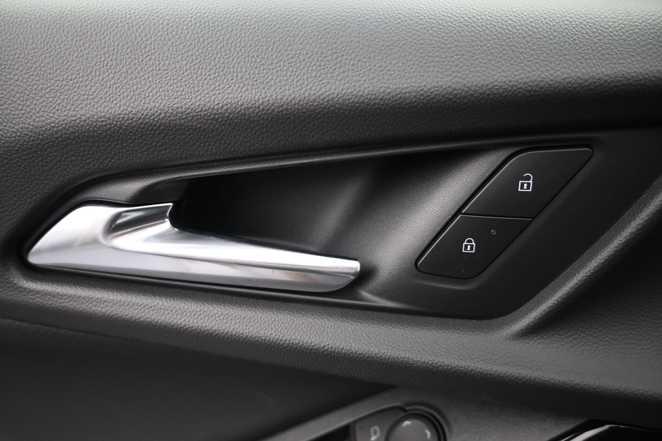 2027 Chevrolet Equinox LT - Photo 22