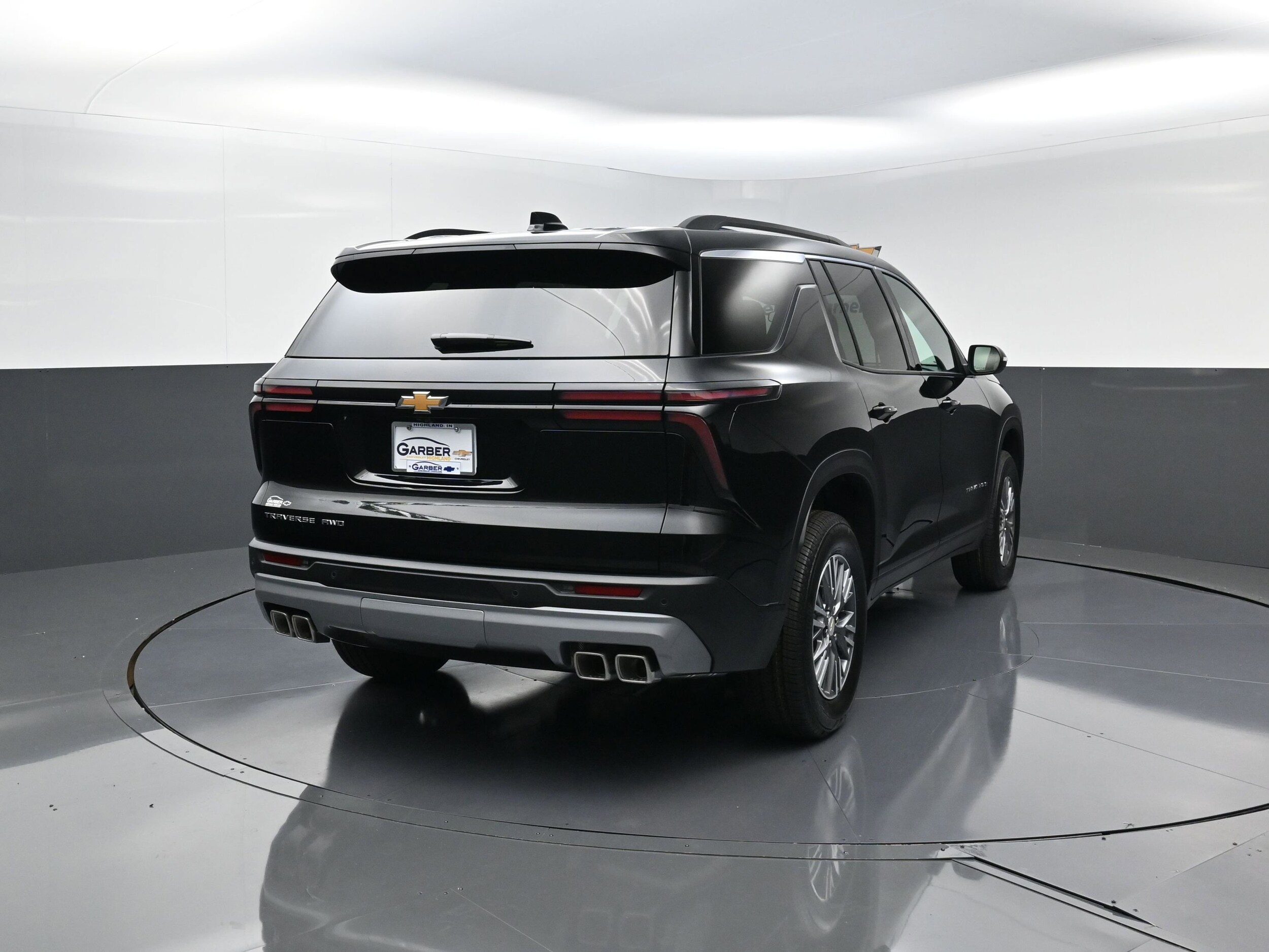 2026 Chevrolet Traverse photo 2