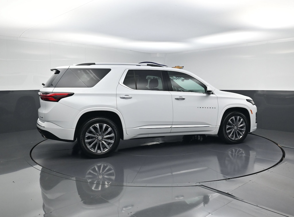 Used 2023 Chevrolet Traverse Premier SUV
