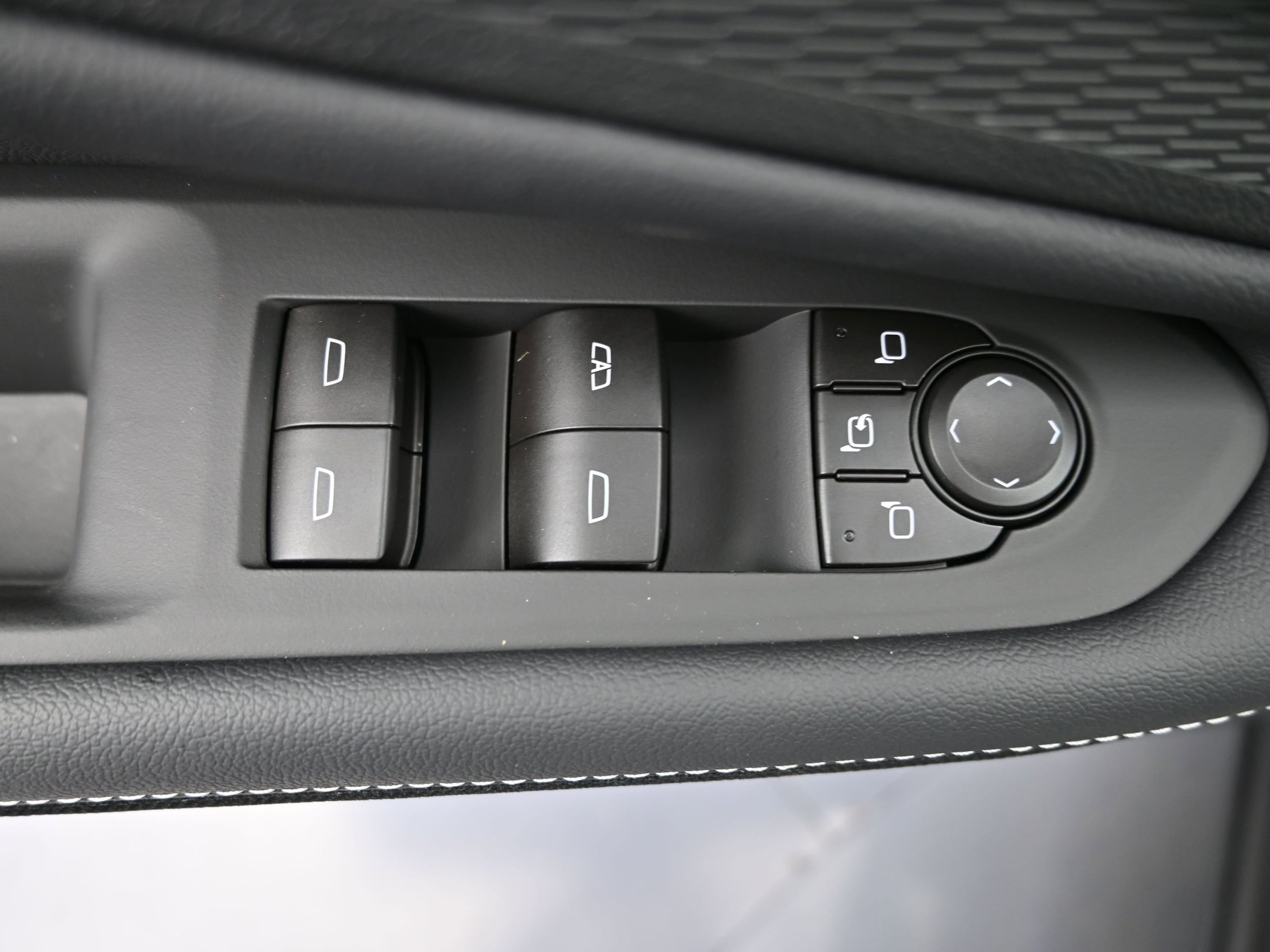 2026 Chevrolet Blazer EV LT - Photo 24