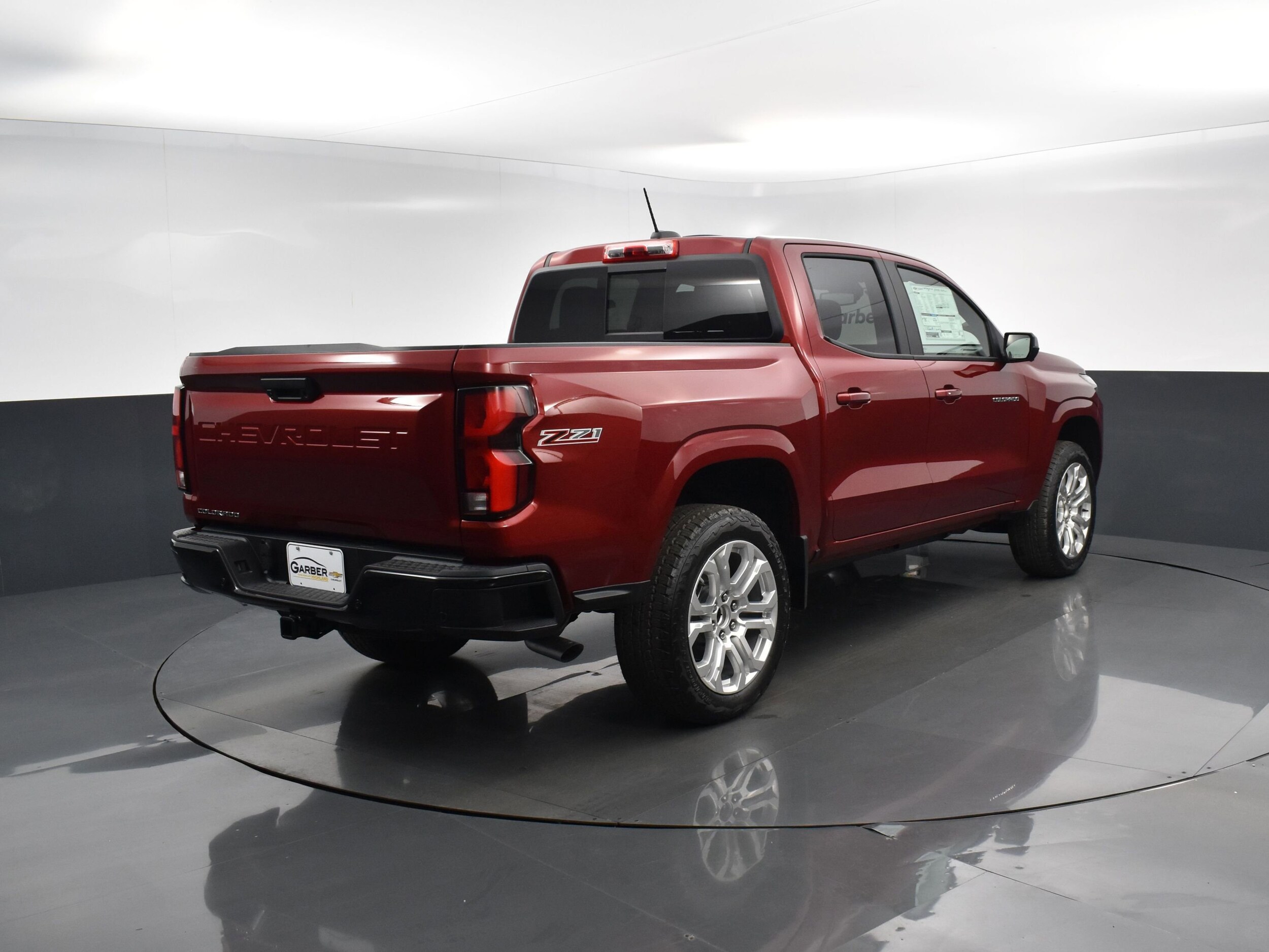 2025 Chevrolet Colorado Z71 photo 3