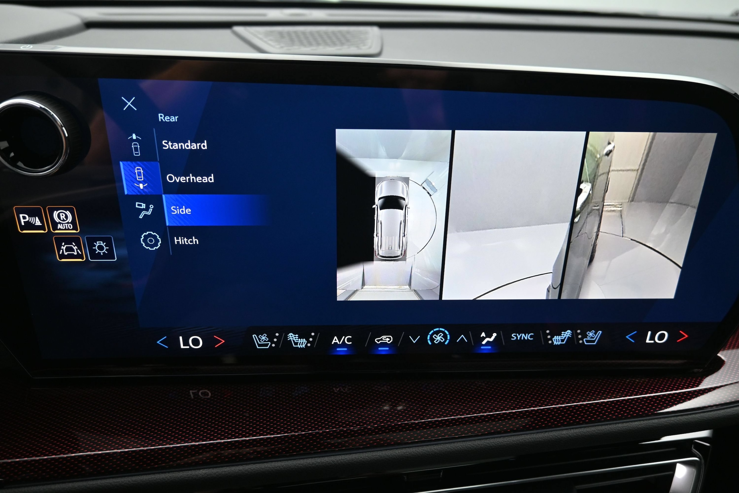 2027 Chevrolet Traverse RS - Photo 41