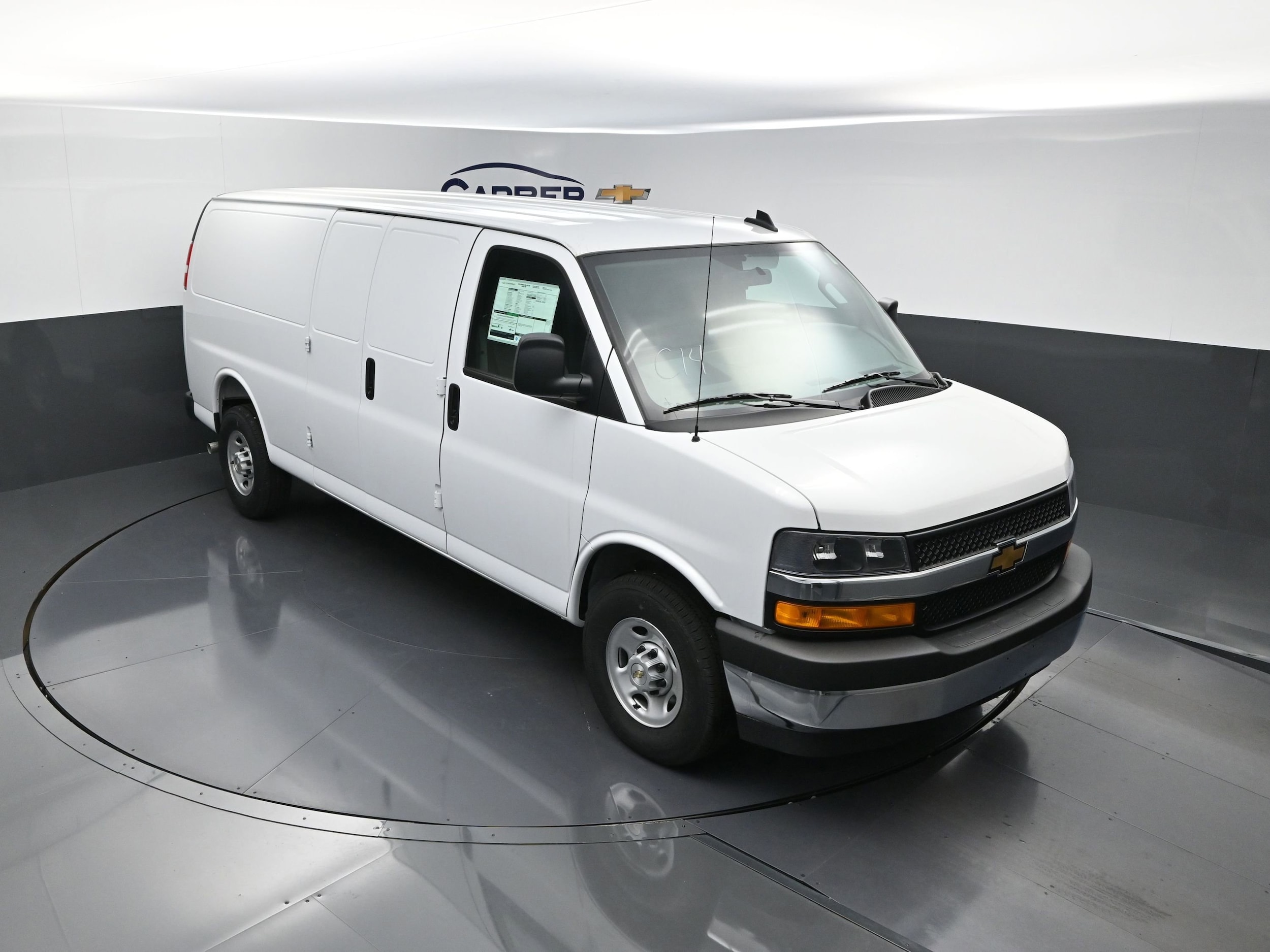 2025 Chevrolet Express 3500 Extended Work Van's photo