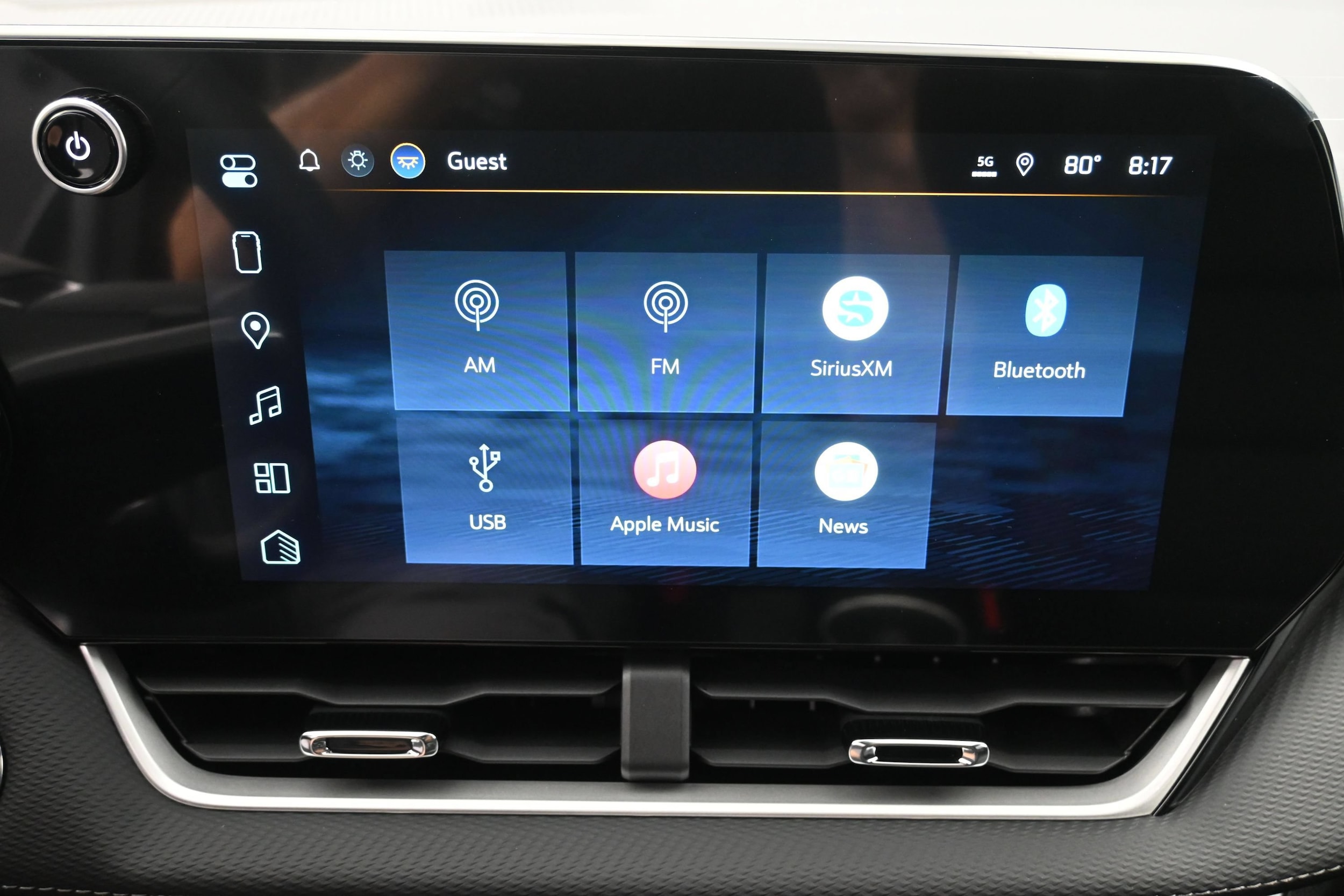2027 Chevrolet Equinox LT - Photo 33