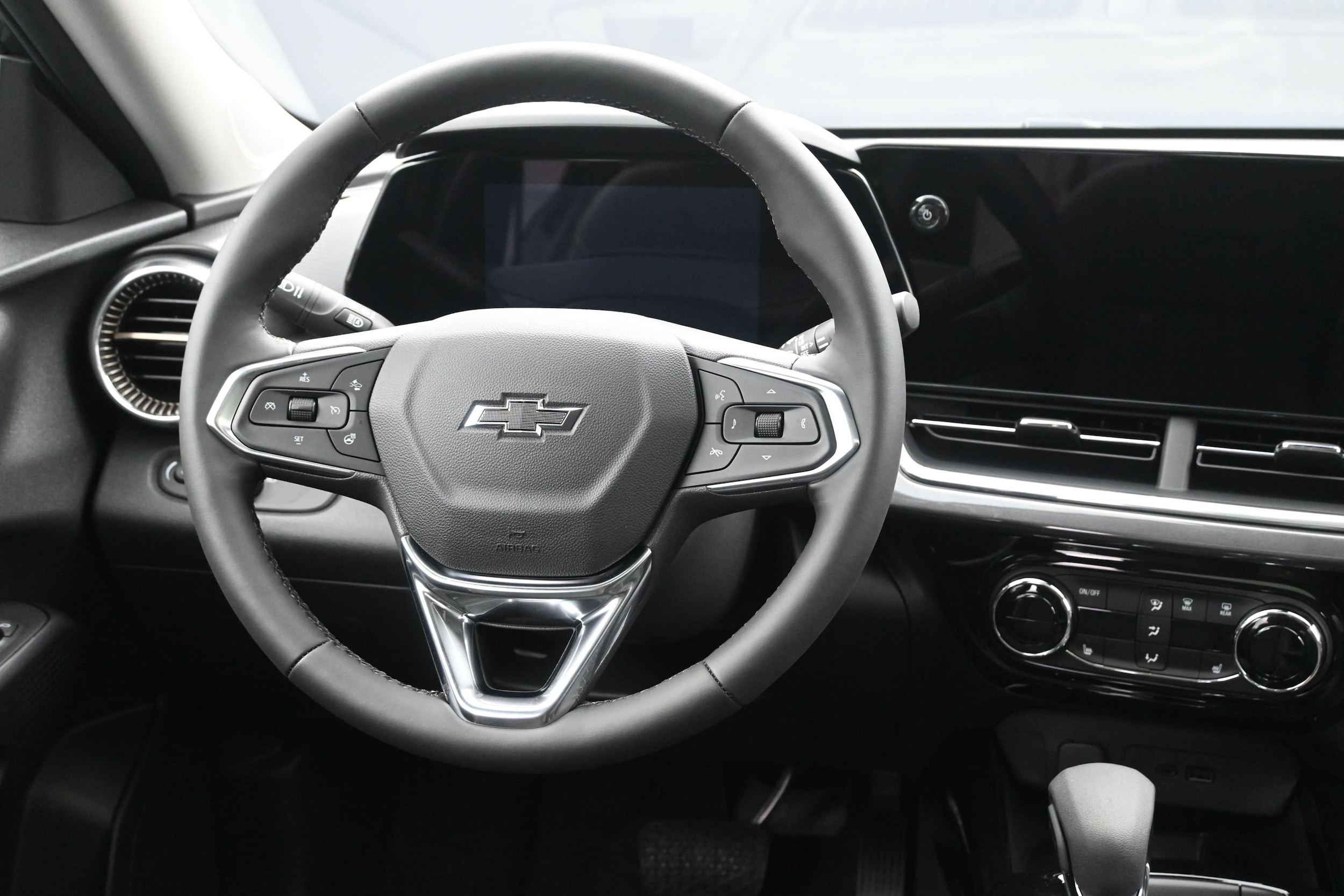 2026 Chevrolet Trax Activ - Photo 17